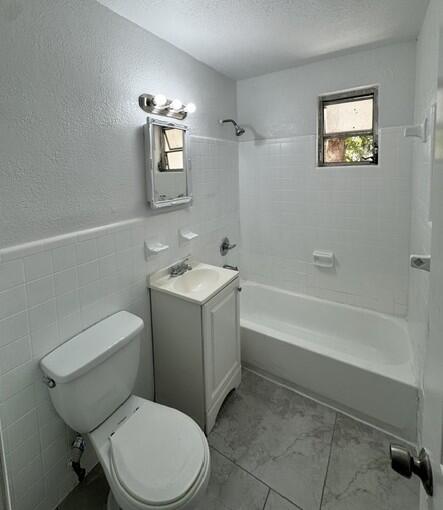 RIVIERA BEACH HEIGHTS ADD 4 - Residential