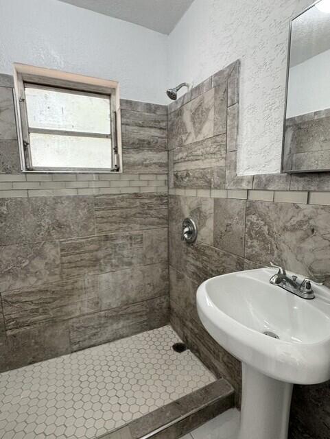 RIVIERA BEACH HEIGHTS ADD 4 - Residential