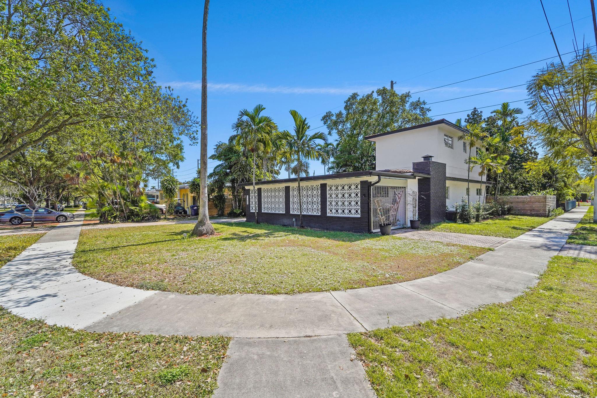 1180 Quail Ave