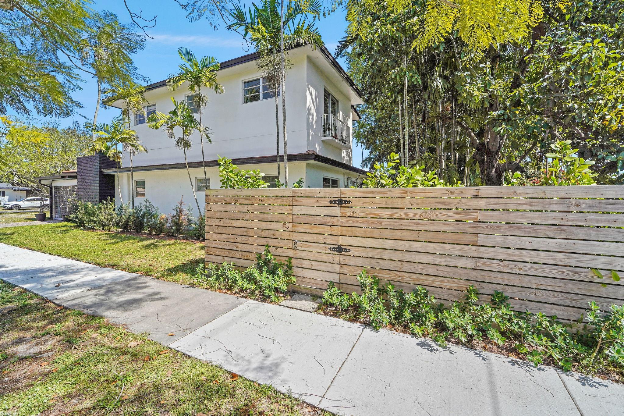 1180 Quail Ave