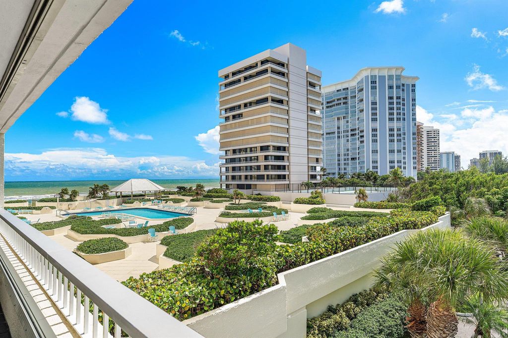 Photo of 5280 N Ocean Dr #1e, Riviera Beach, FL 33404 (MLS # R11131526)