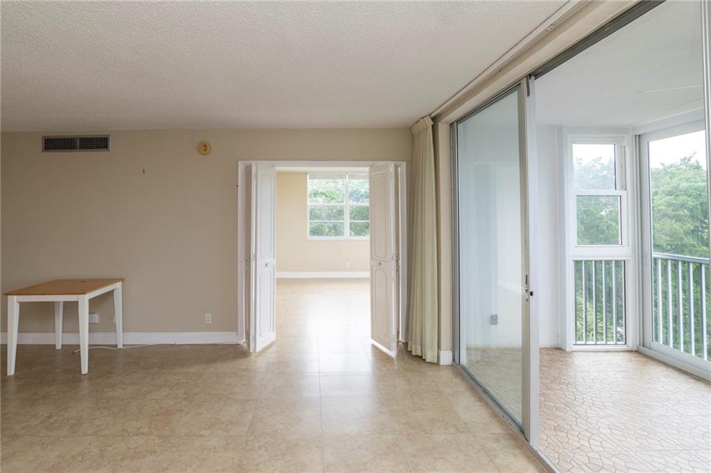 Palm Aire - Residential