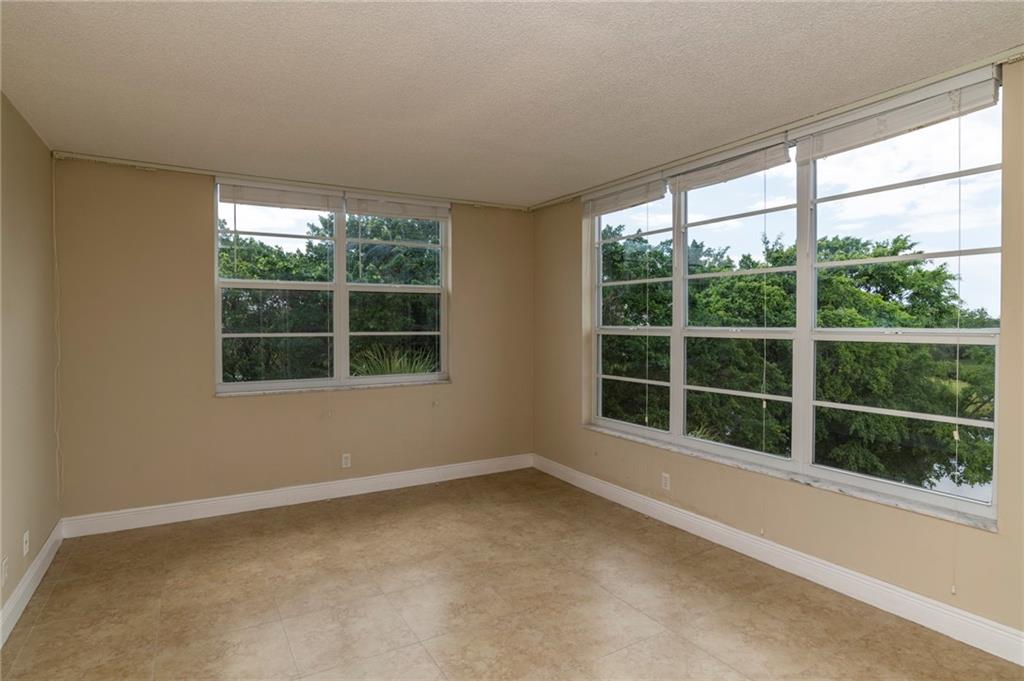 Palm Aire - Residential