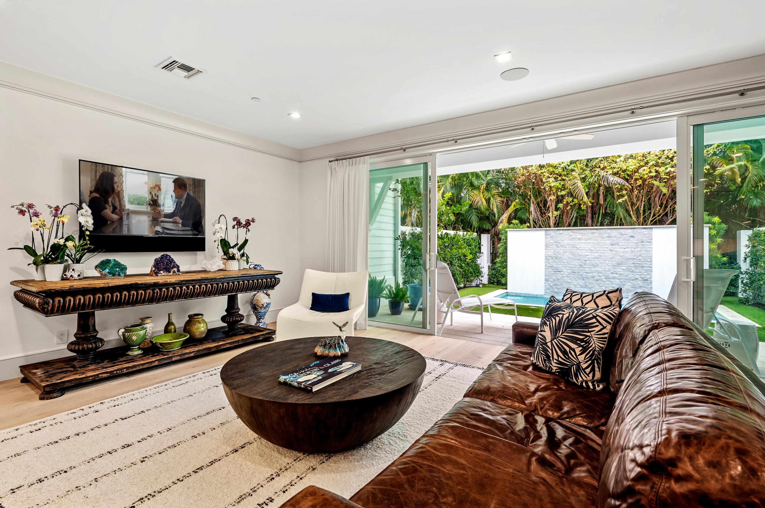 SEAGLASS COTTAGES - Residential