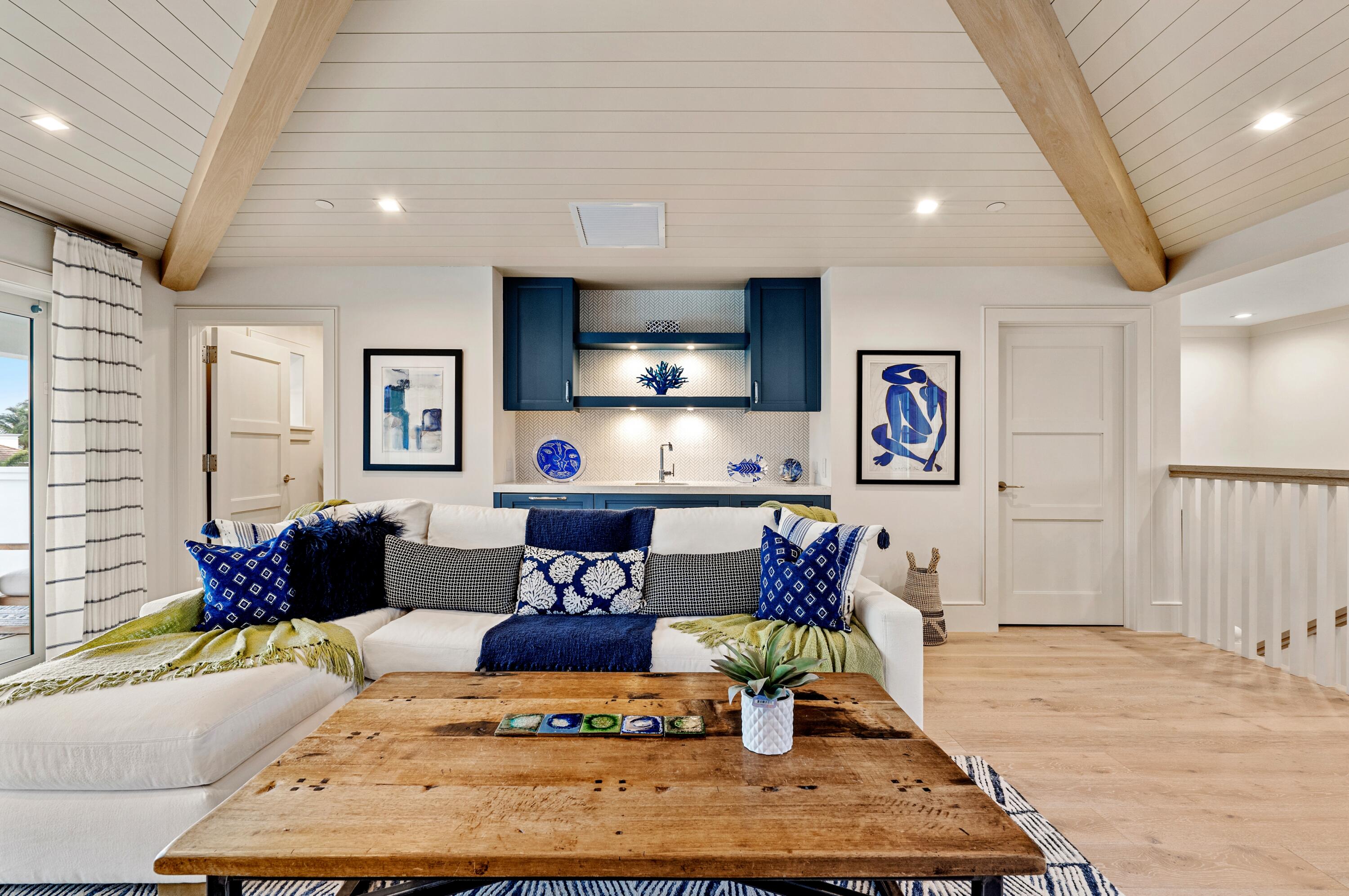 SEAGLASS COTTAGES - Residential