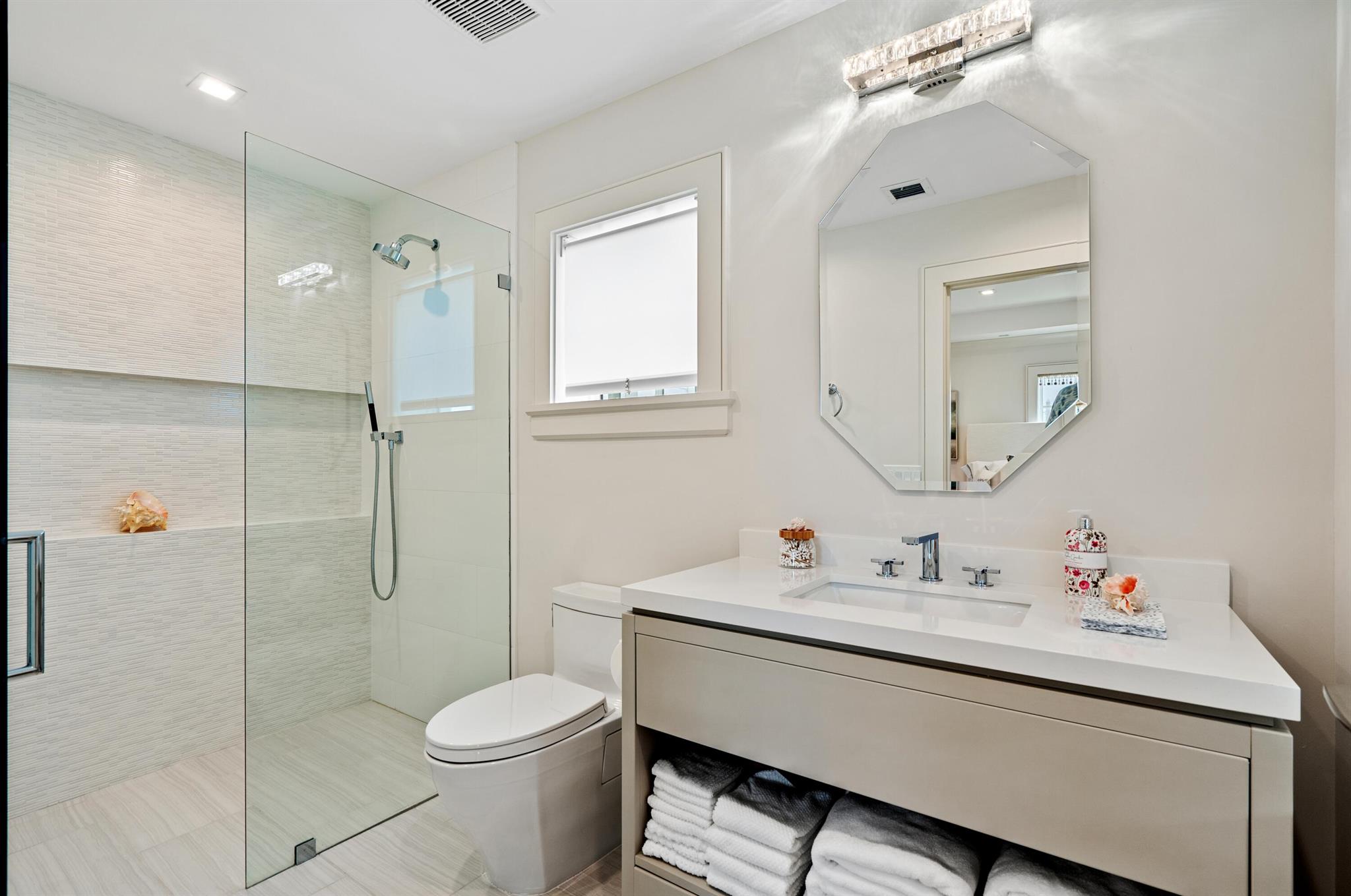 SEAGLASS COTTAGES - Residential