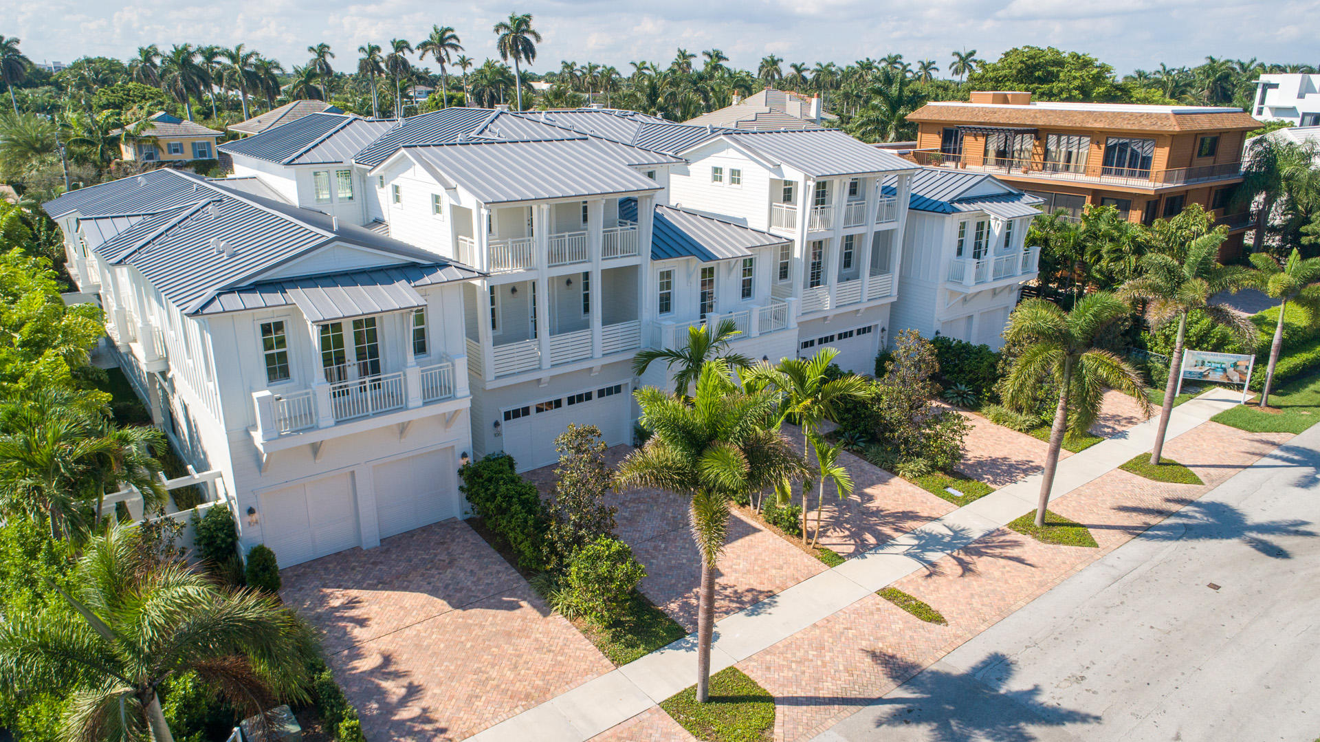 SEAGLASS COTTAGES - Residential