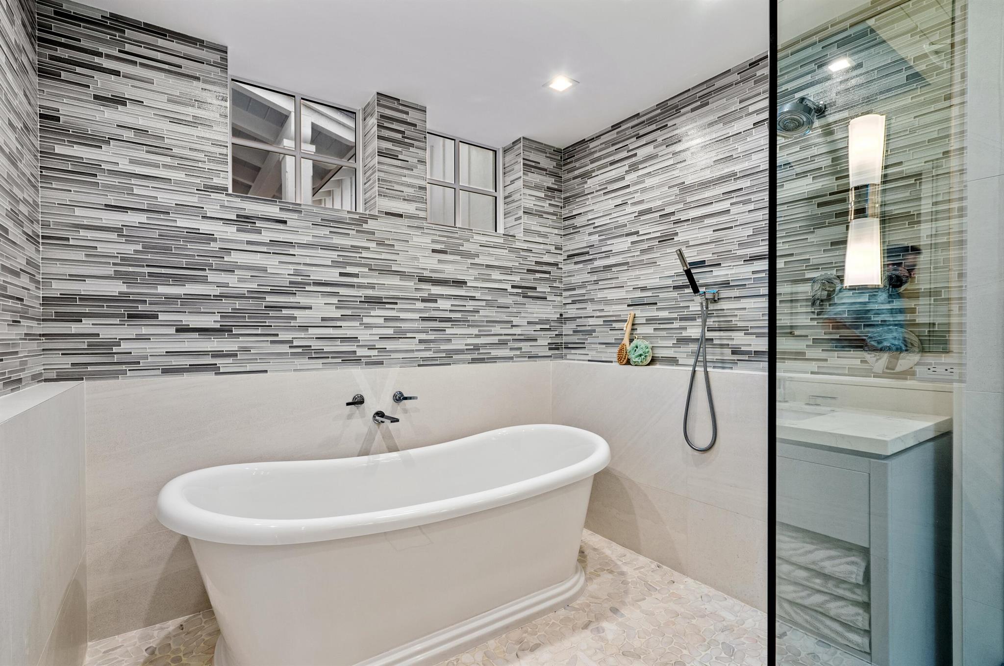 SEAGLASS COTTAGES - Residential