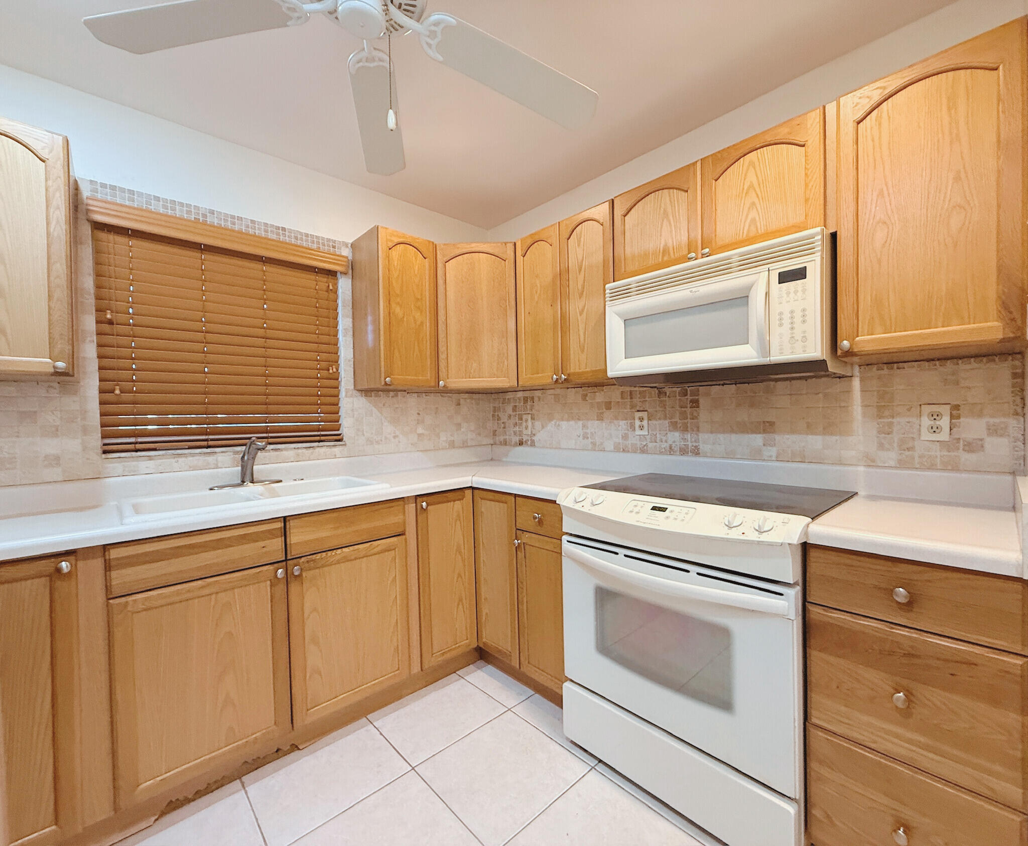 HIGH POINT OF DELRAY WEST CONDO SEC 1&2 - Residential