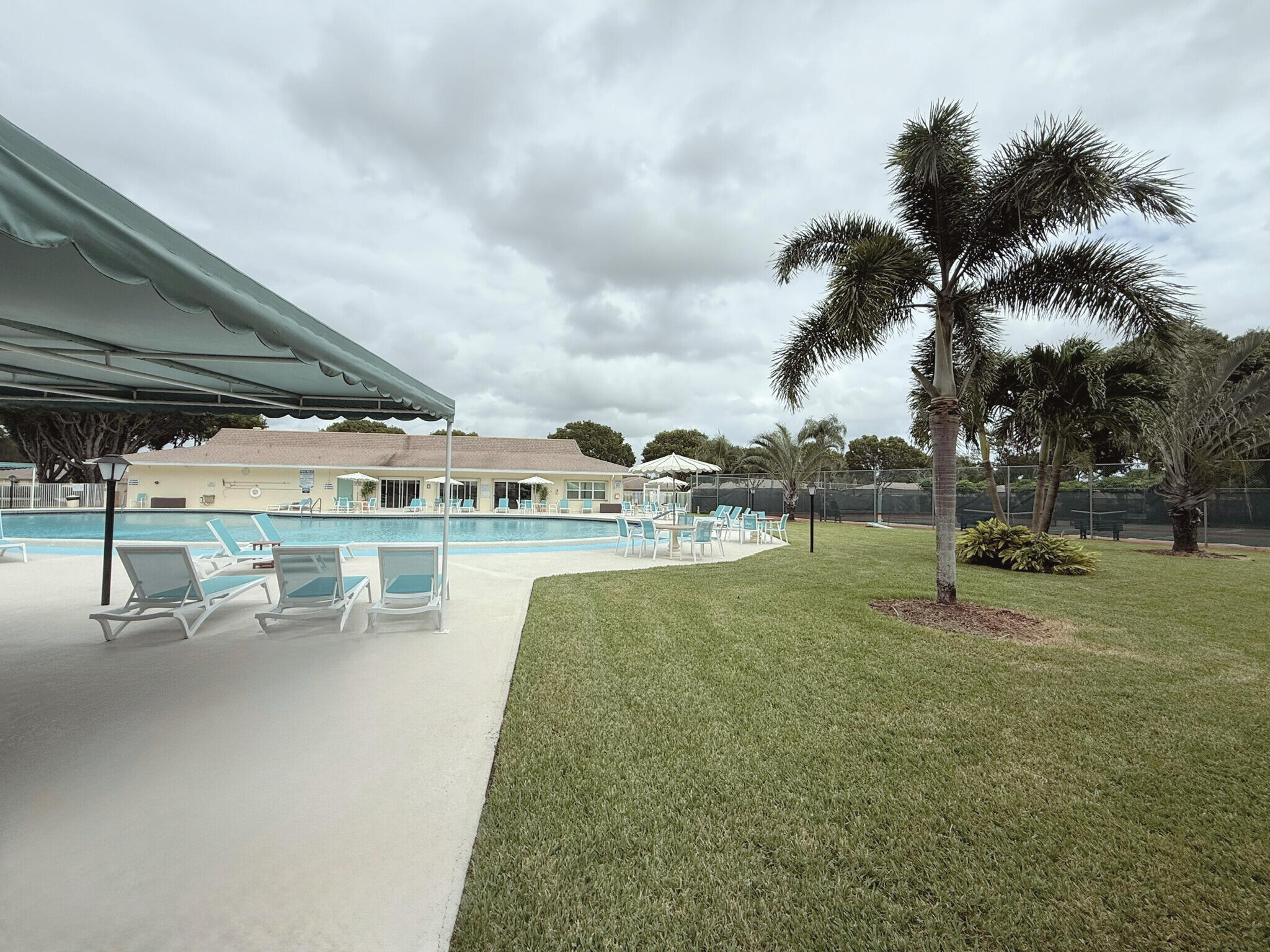 HIGH POINT OF DELRAY WEST CONDO SEC 1&2 - Residential