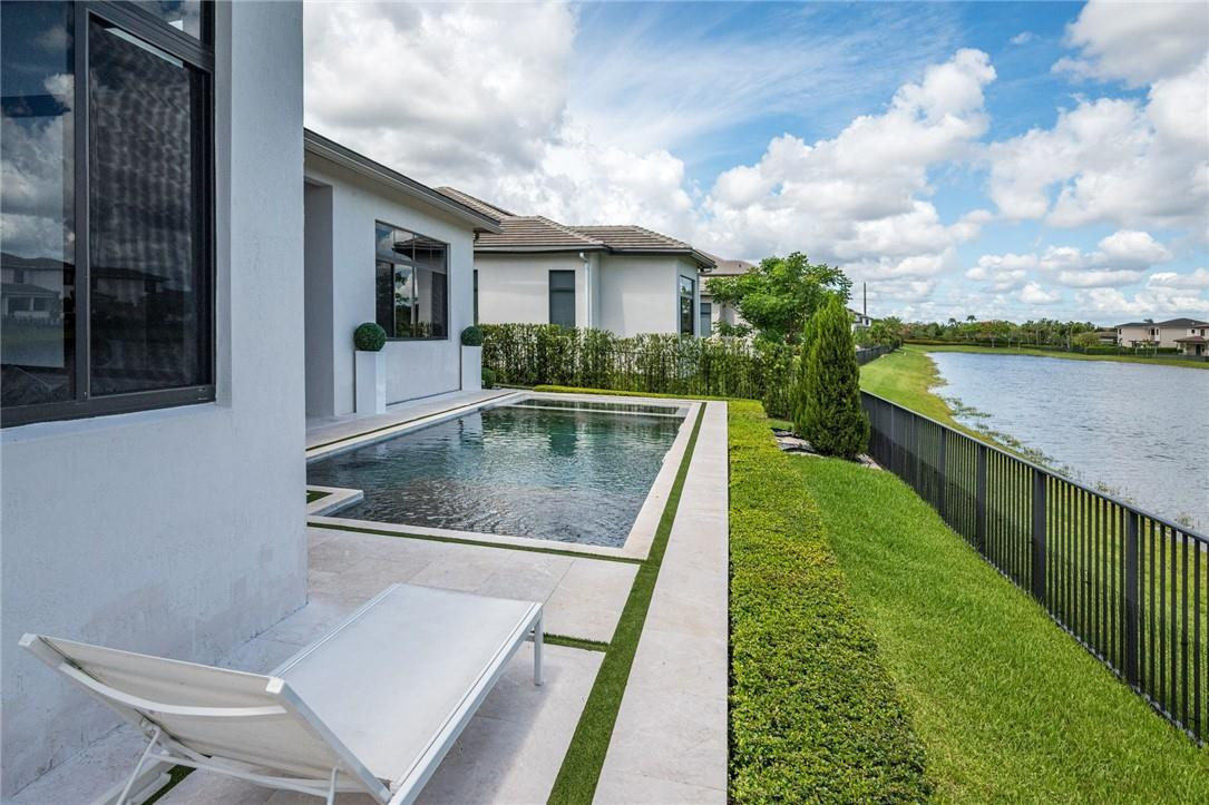 CASCATA AT MIRALAGO - Residential