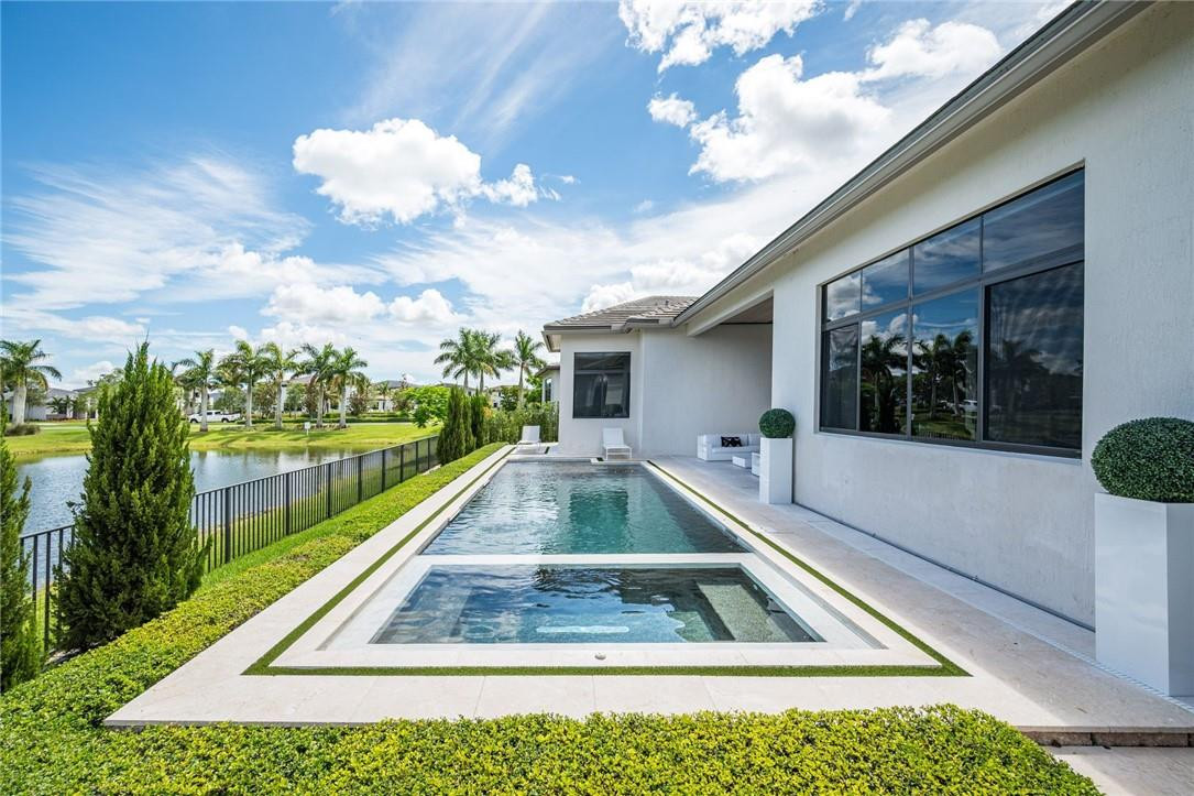 CASCATA AT MIRALAGO - Residential