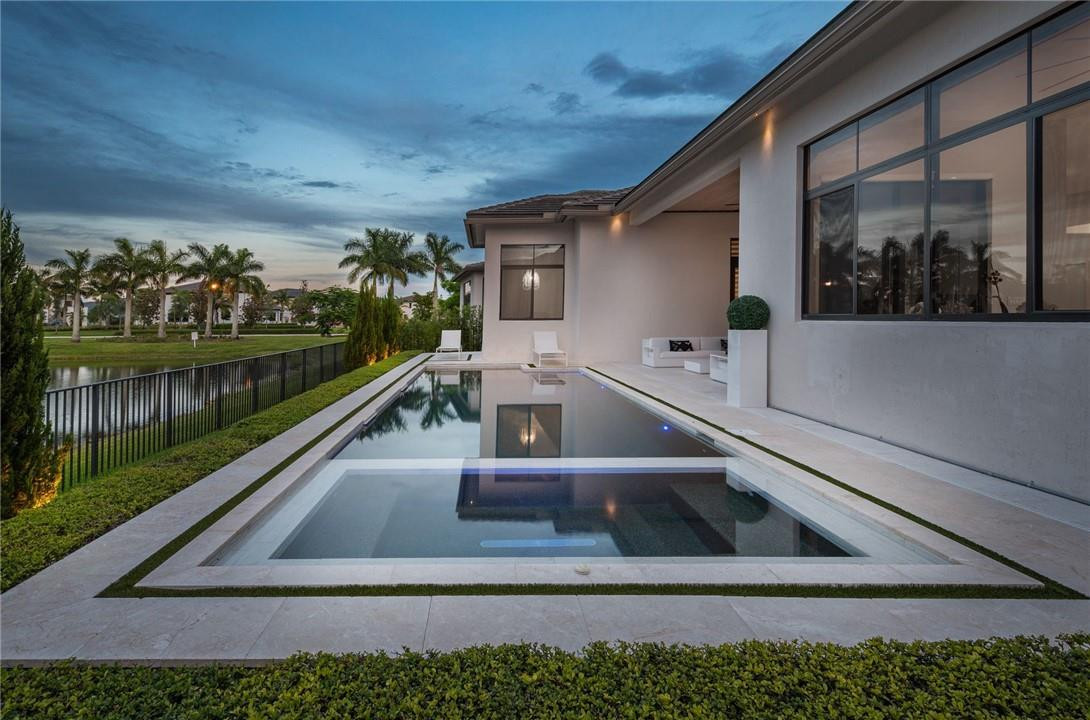 CASCATA AT MIRALAGO - Residential