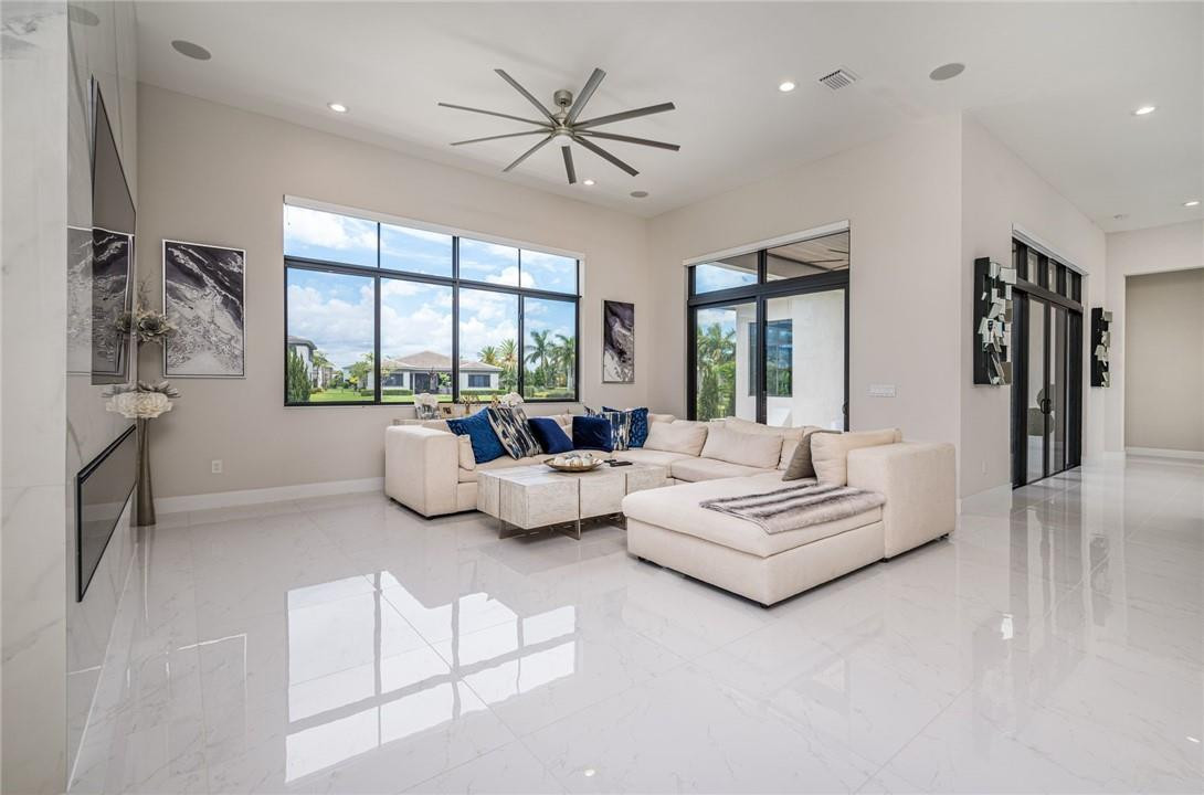 CASCATA AT MIRALAGO - Residential