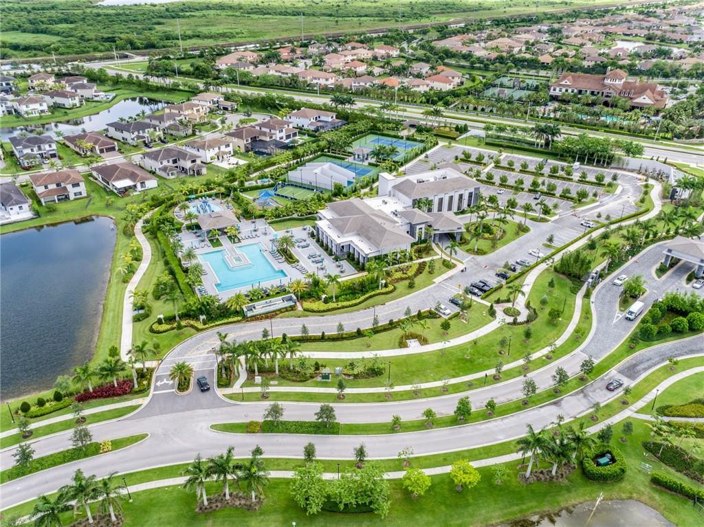 CASCATA AT MIRALAGO - Residential