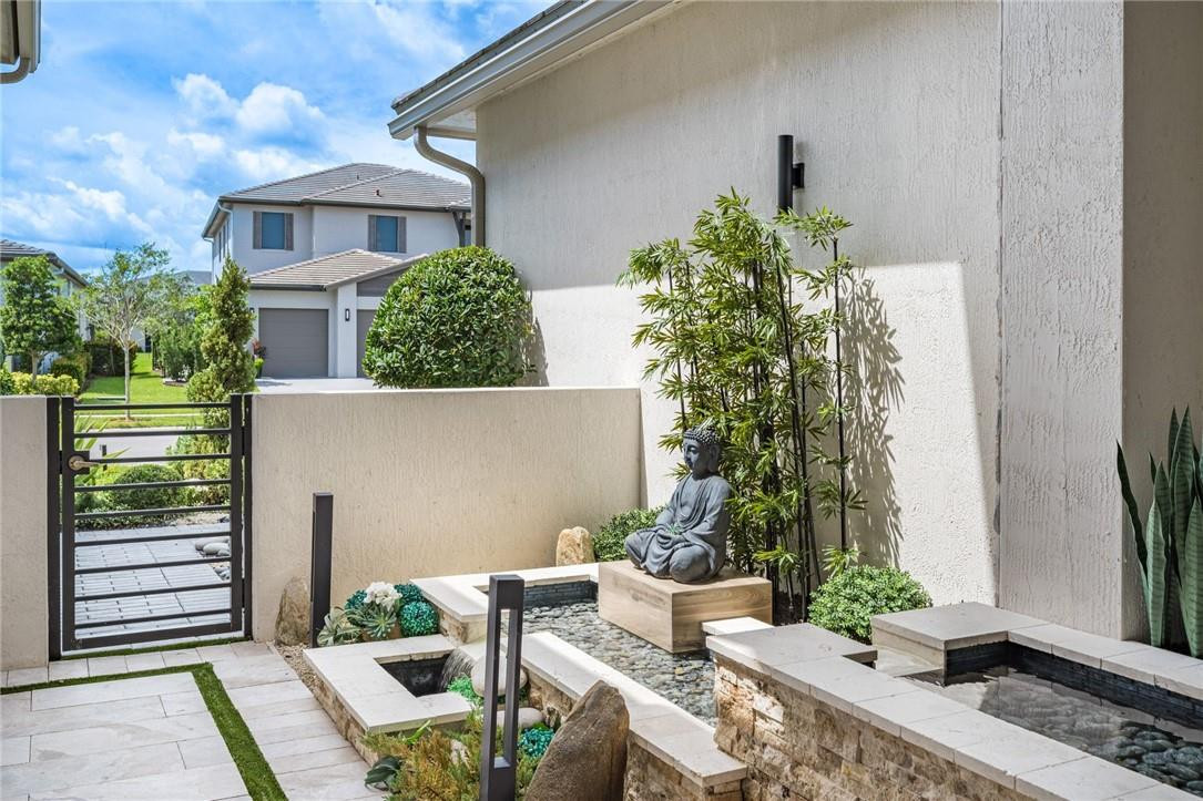 CASCATA AT MIRALAGO - Residential