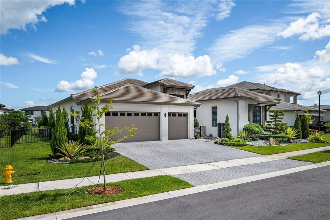 CASCATA AT MIRALAGO - Residential