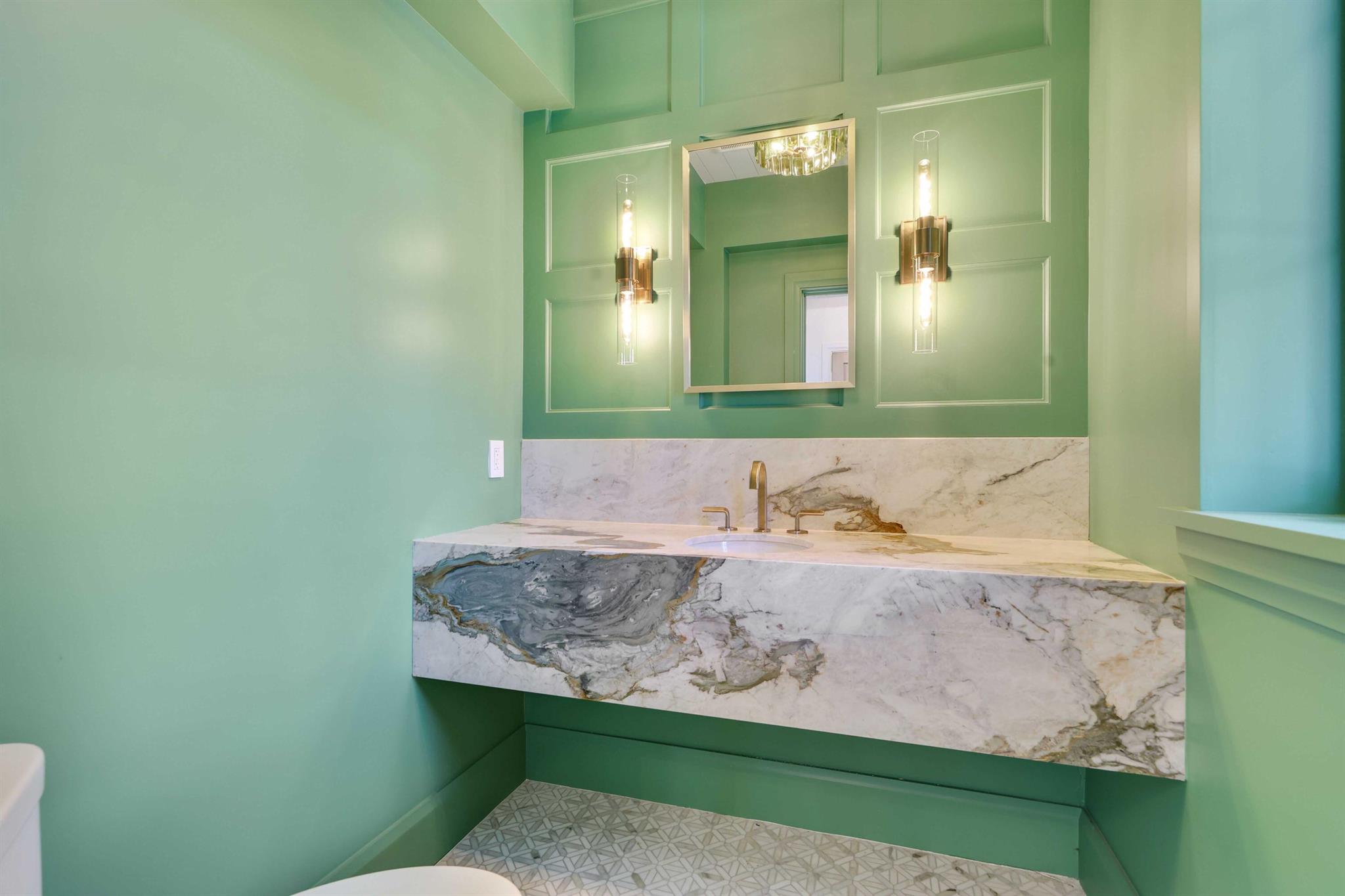 PAR CLUB CIRCLE UNIT 3 B - Residential