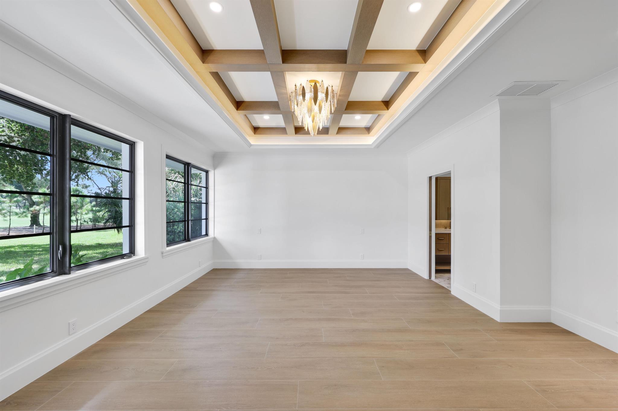 PAR CLUB CIRCLE UNIT 3 B - Residential