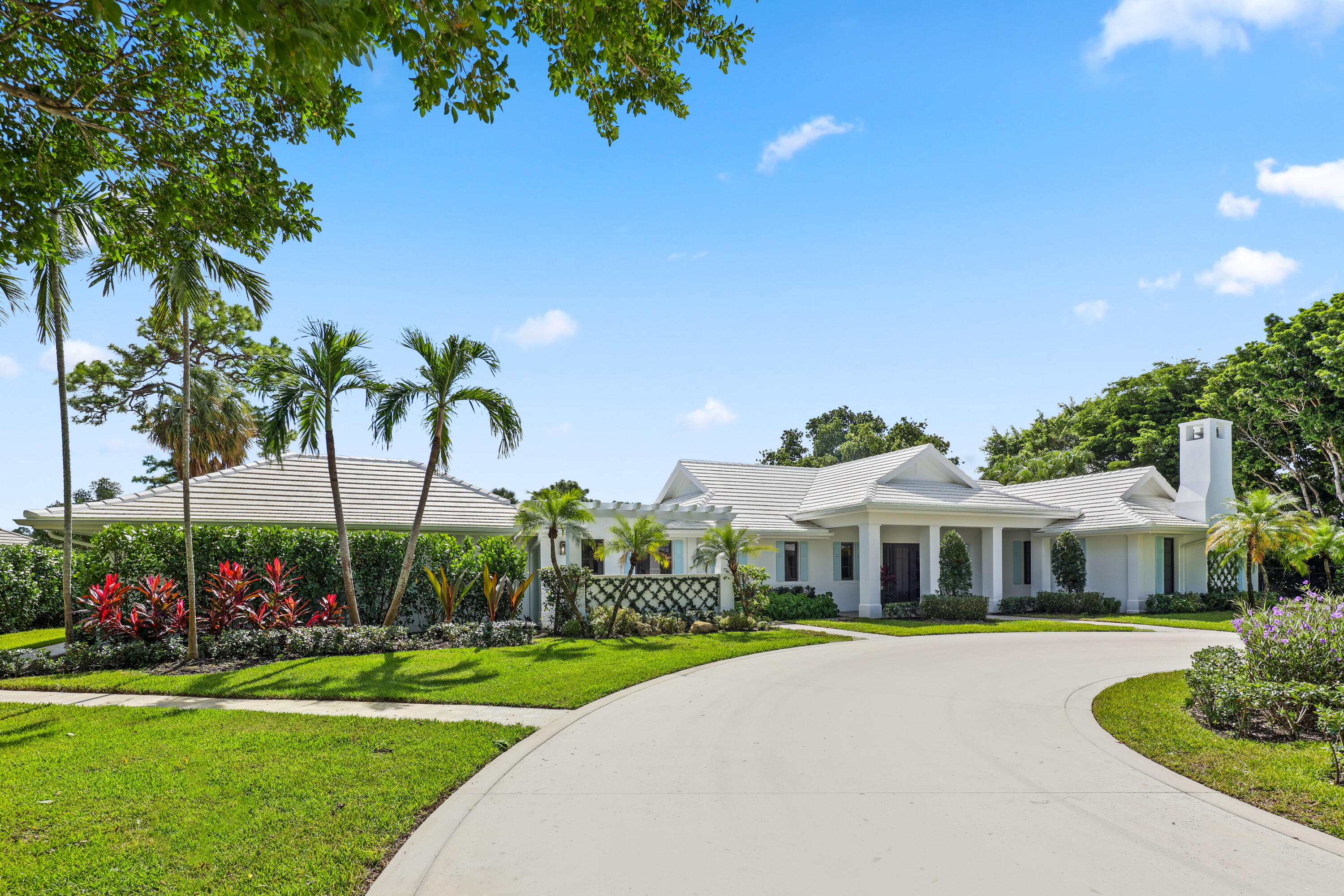 PAR CLUB CIRCLE UNIT 3 B VILLAGE OF GOLF ON AM-98 - Residential