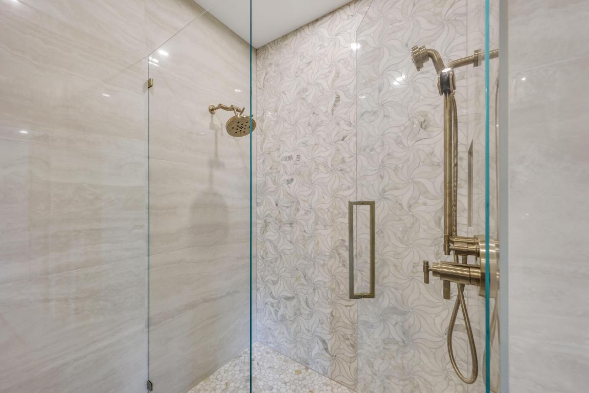 PAR CLUB CIRCLE UNIT 3 B VILLAGE OF GOLF ON AM-98 - Residential