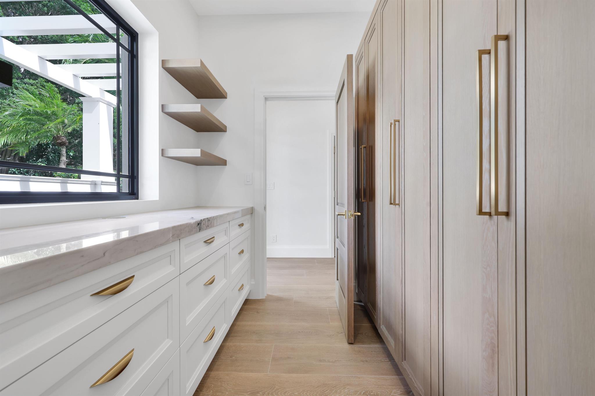 PAR CLUB CIRCLE UNIT 3 B - Residential