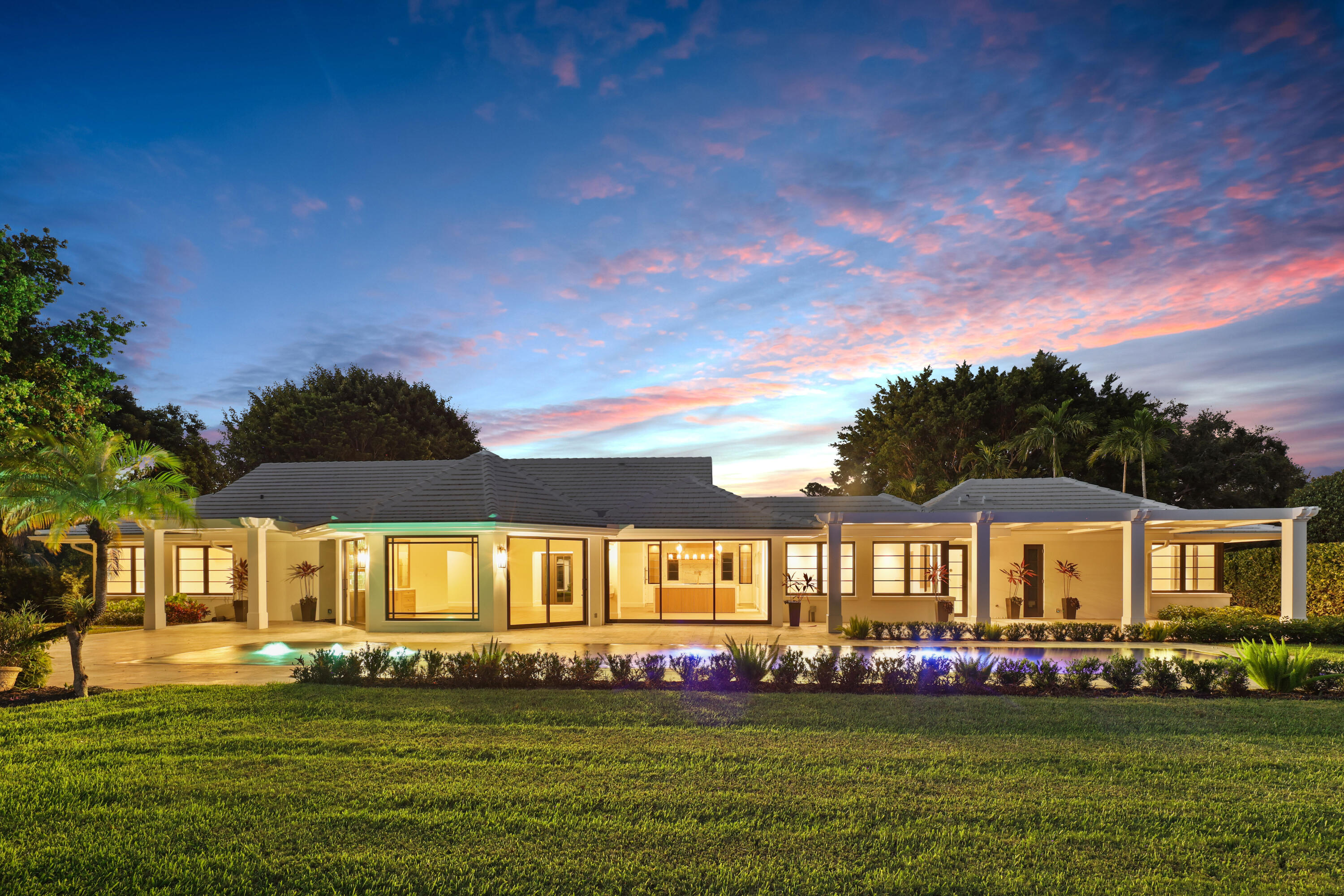 PAR CLUB CIRCLE UNIT 3 B VILLAGE OF GOLF ON AM-98 - Residential