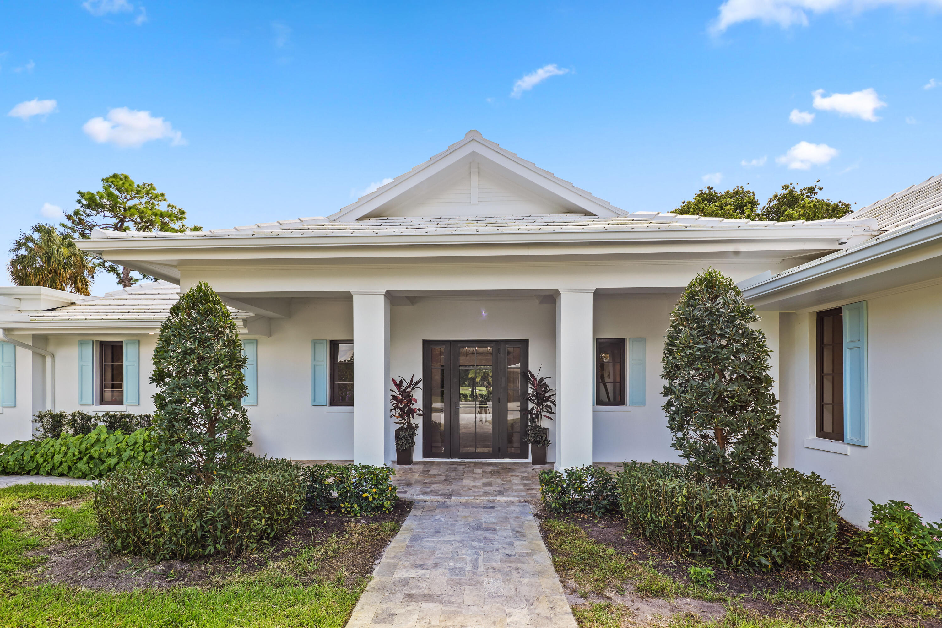 PAR CLUB CIRCLE UNIT 3 B VILLAGE OF GOLF ON AM-98 - Residential