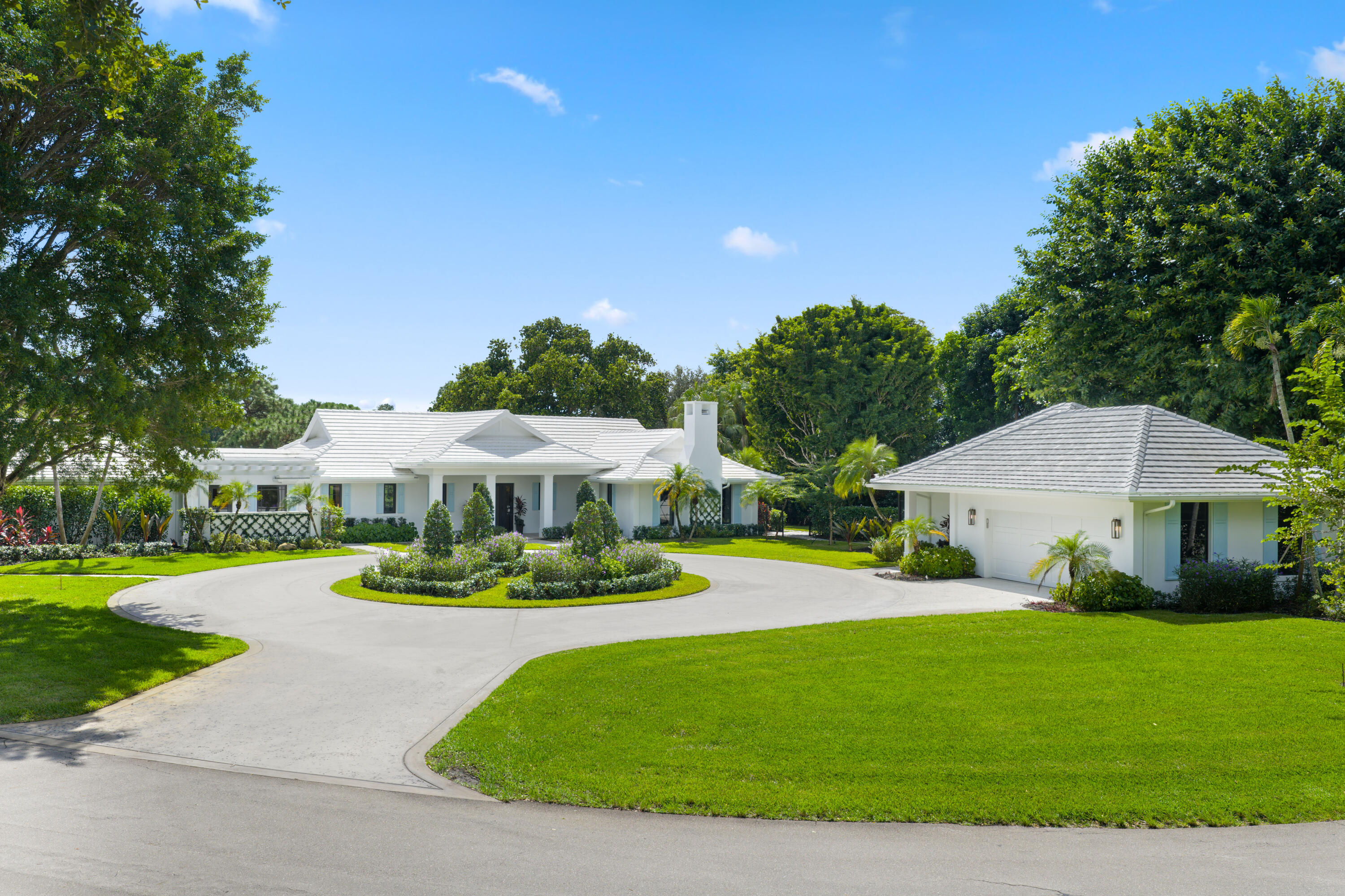 PAR CLUB CIRCLE UNIT 3 B VILLAGE OF GOLF ON AM-98 - Residential