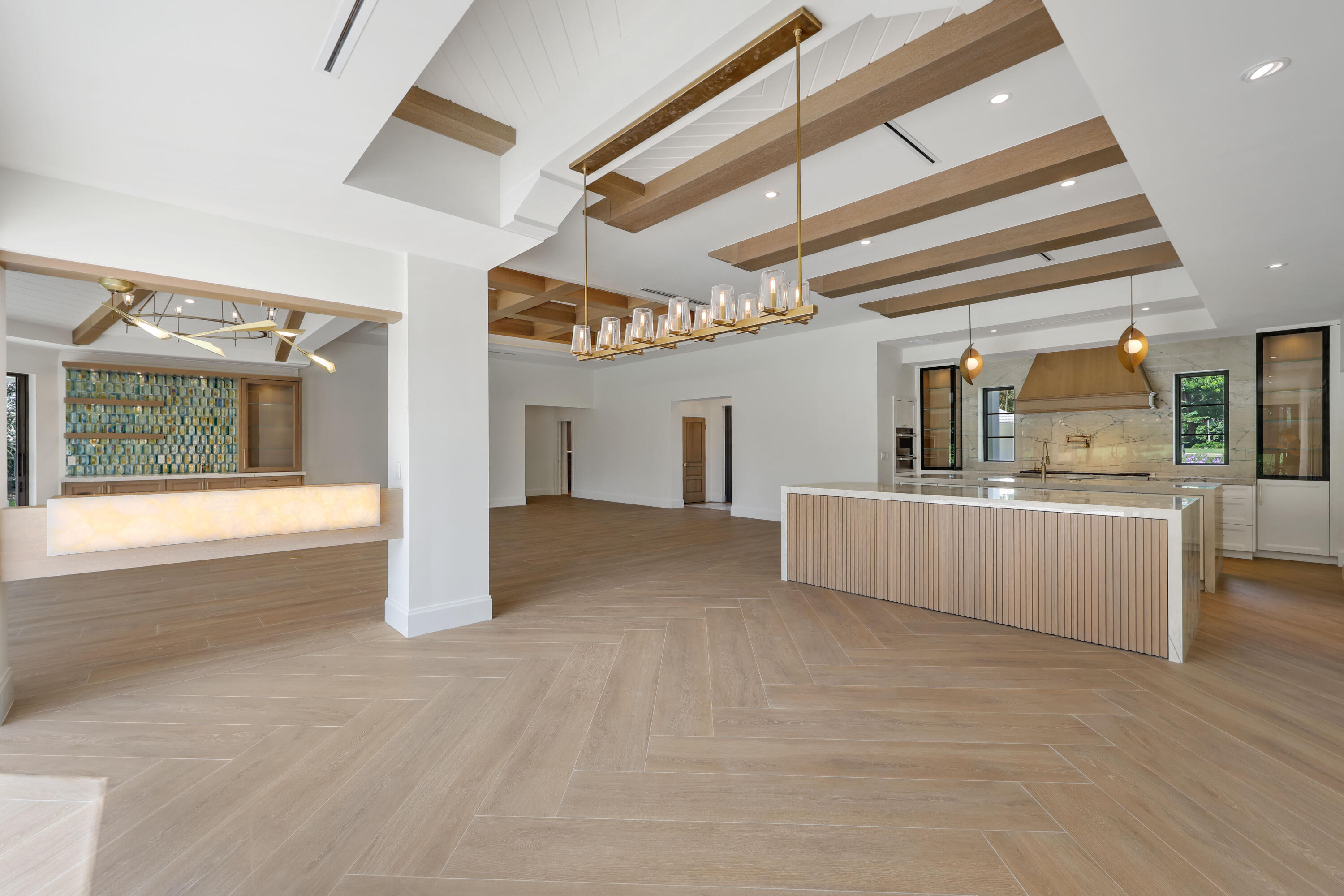 PAR CLUB CIRCLE UNIT 3 B VILLAGE OF GOLF ON AM-98 - Residential