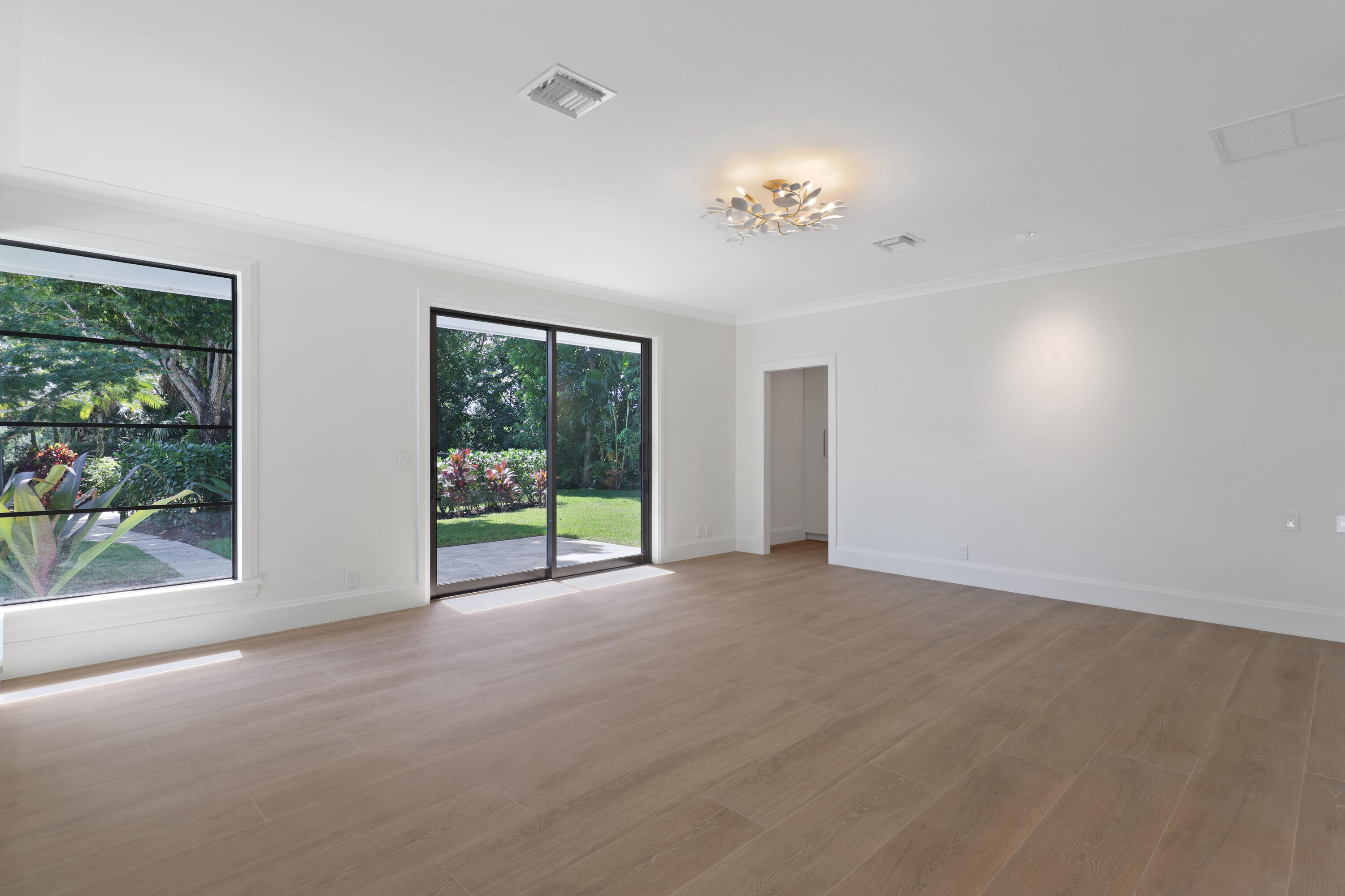 PAR CLUB CIRCLE UNIT 3 B VILLAGE OF GOLF ON AM-98 - Residential