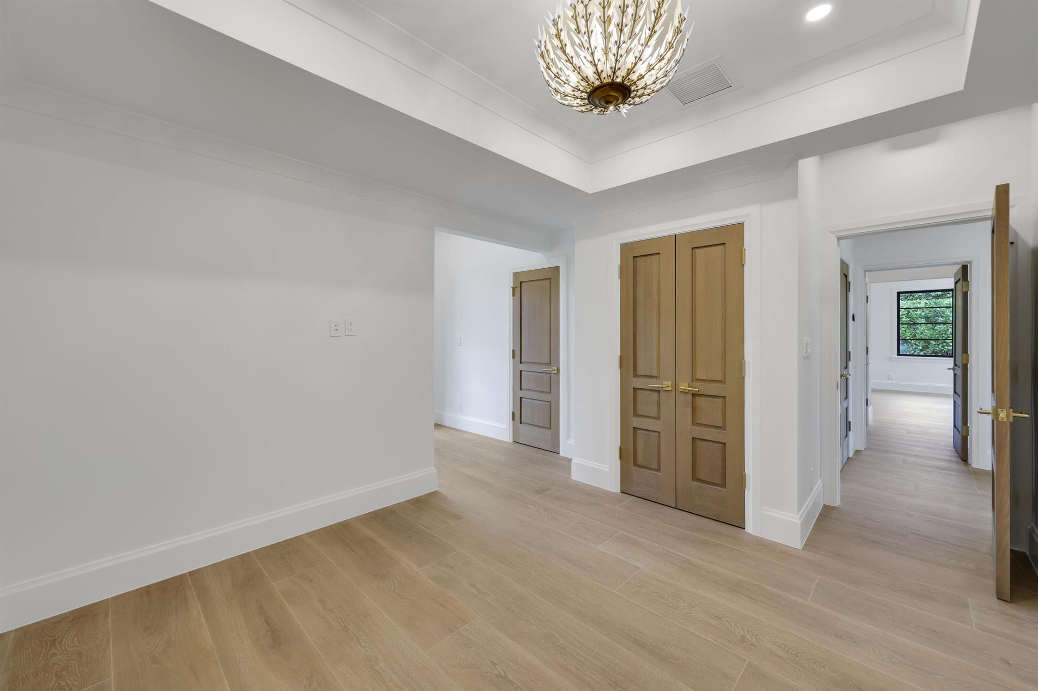 PAR CLUB CIRCLE UNIT 3 B - Residential