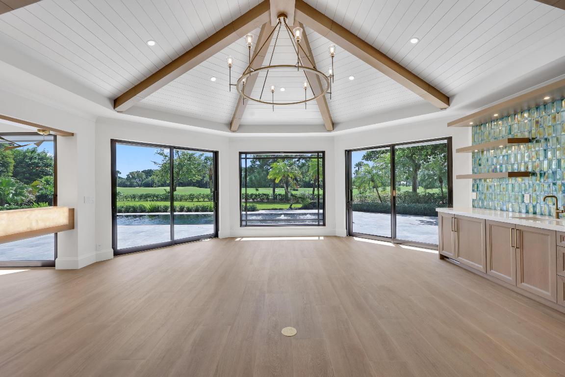 PAR CLUB CIRCLE UNIT 3 B VILLAGE OF GOLF ON AM-98 - Residential