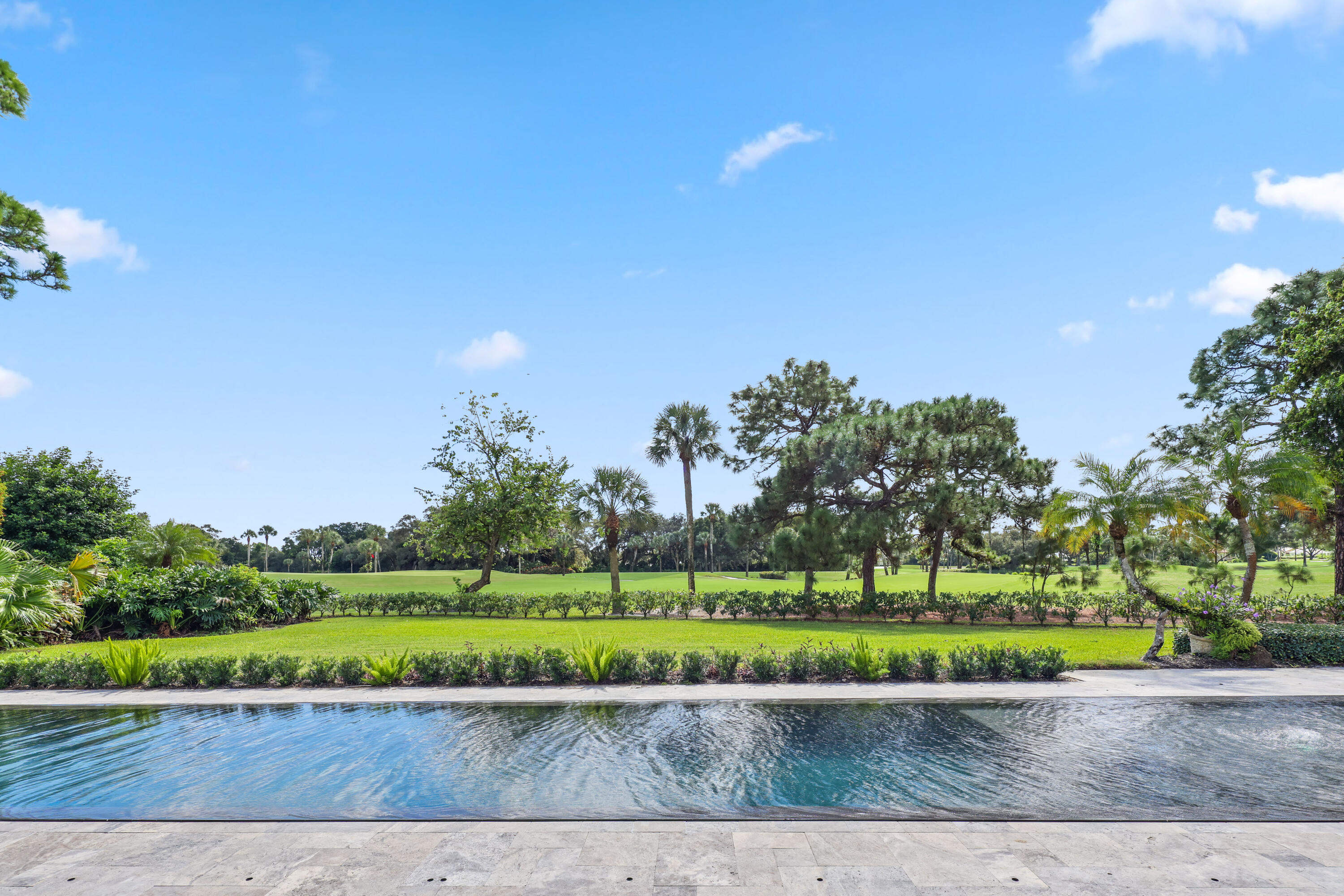 PAR CLUB CIRCLE UNIT 3 B VILLAGE OF GOLF ON AM-98 - Residential