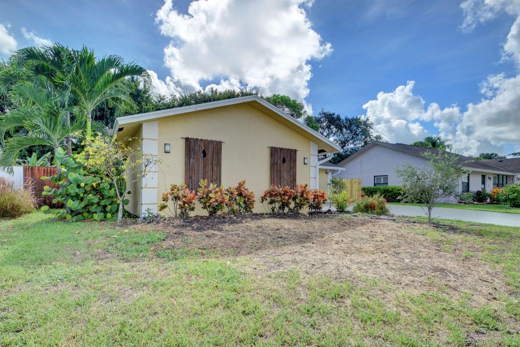Photo of 6170 Serene Run, Lake Worth, FL 33463 (MLS # R11099366)