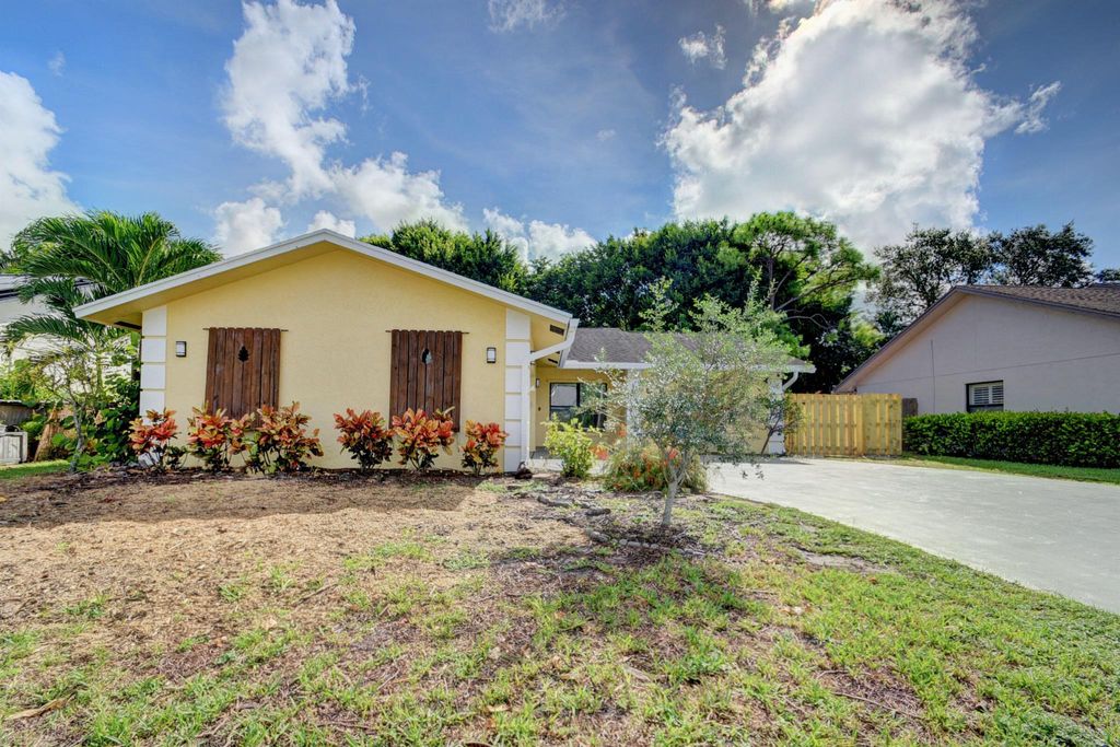 Photo of 6170 Serene Run, Lake Worth, FL 33463 (MLS # R11099366)