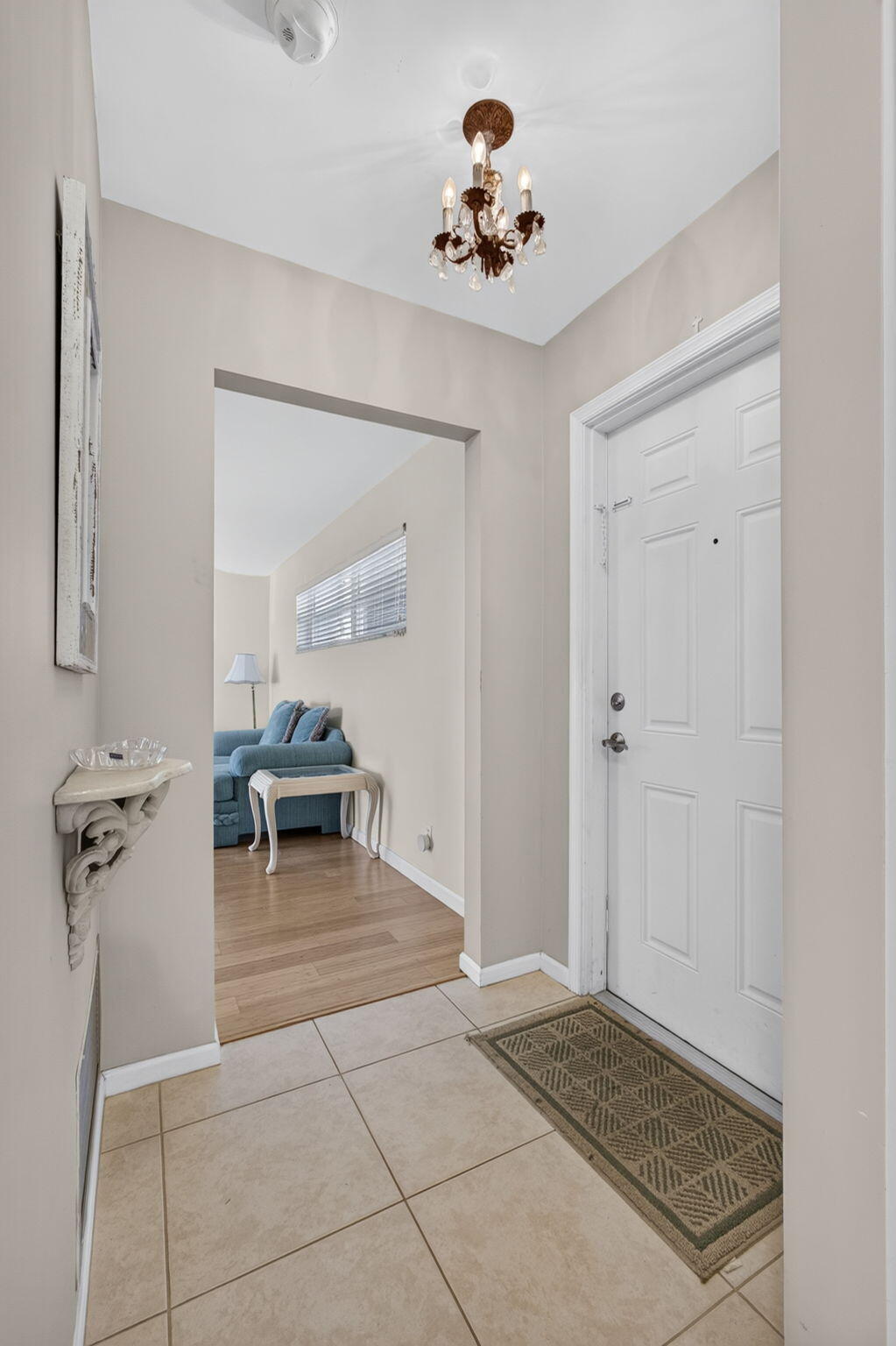 29 COLONIAL CLUB Drive 202