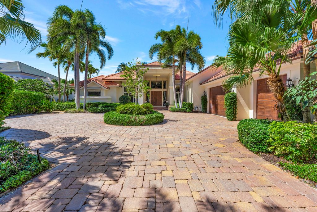 Photo of 416 Mariner Drive, Jupiter, FL 33477 (MLS # B26031234)
