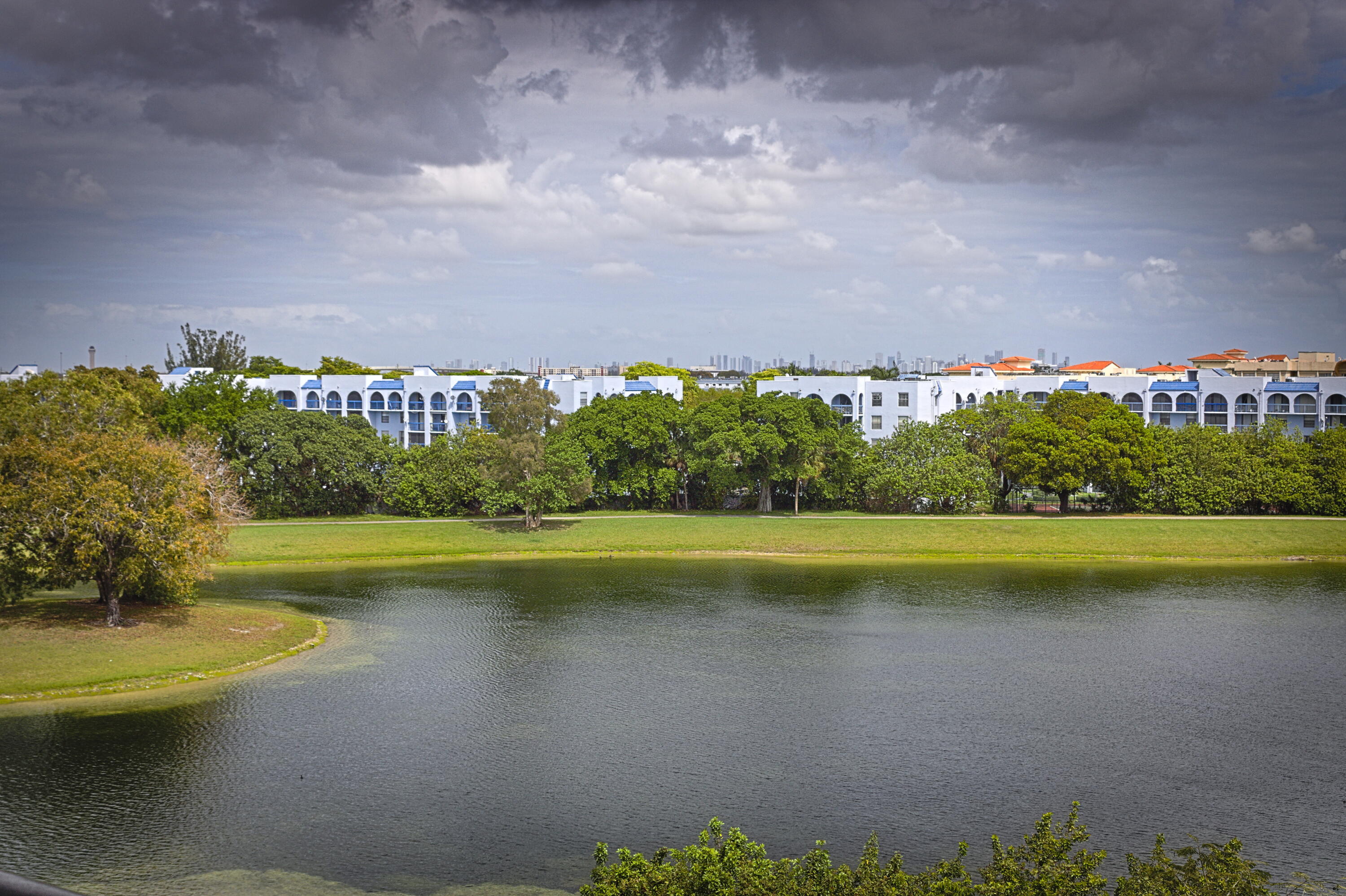 GOLFVIEW CLUB FONTAINEBLEAU PK - Residential Lease