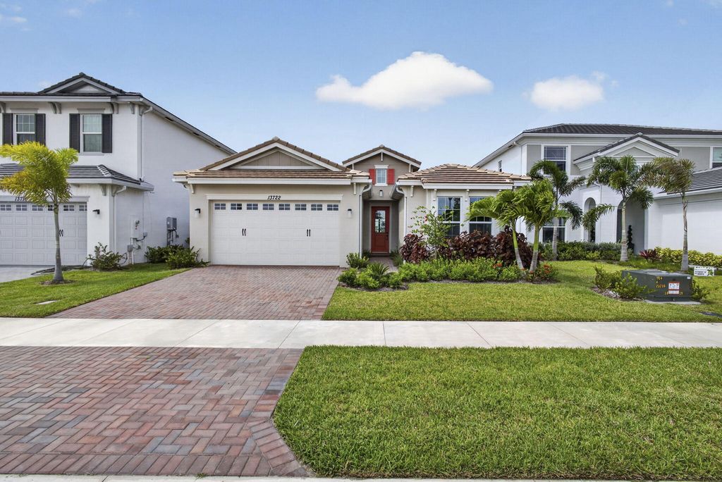 Photo of 13722 Spruce Pine Drive, Westlake, FL 33470 (MLS # B26033907)
