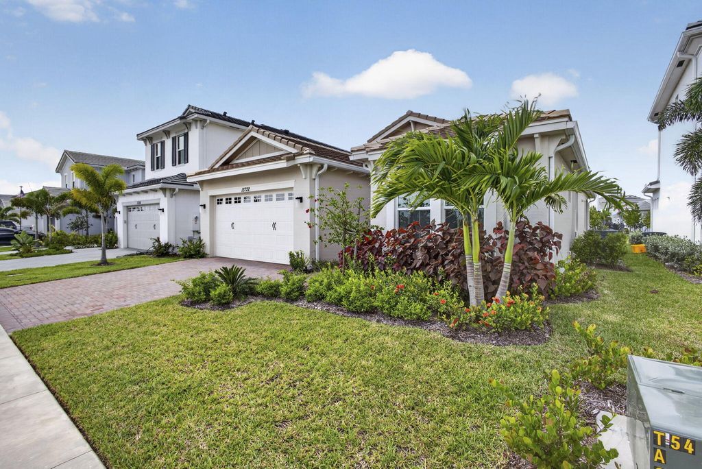 Photo of 13722 Spruce Pine Drive, Westlake, FL 33470 (MLS # B26033907)