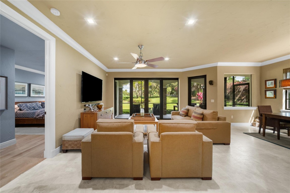 PARKLAND - CASERAS - Residential