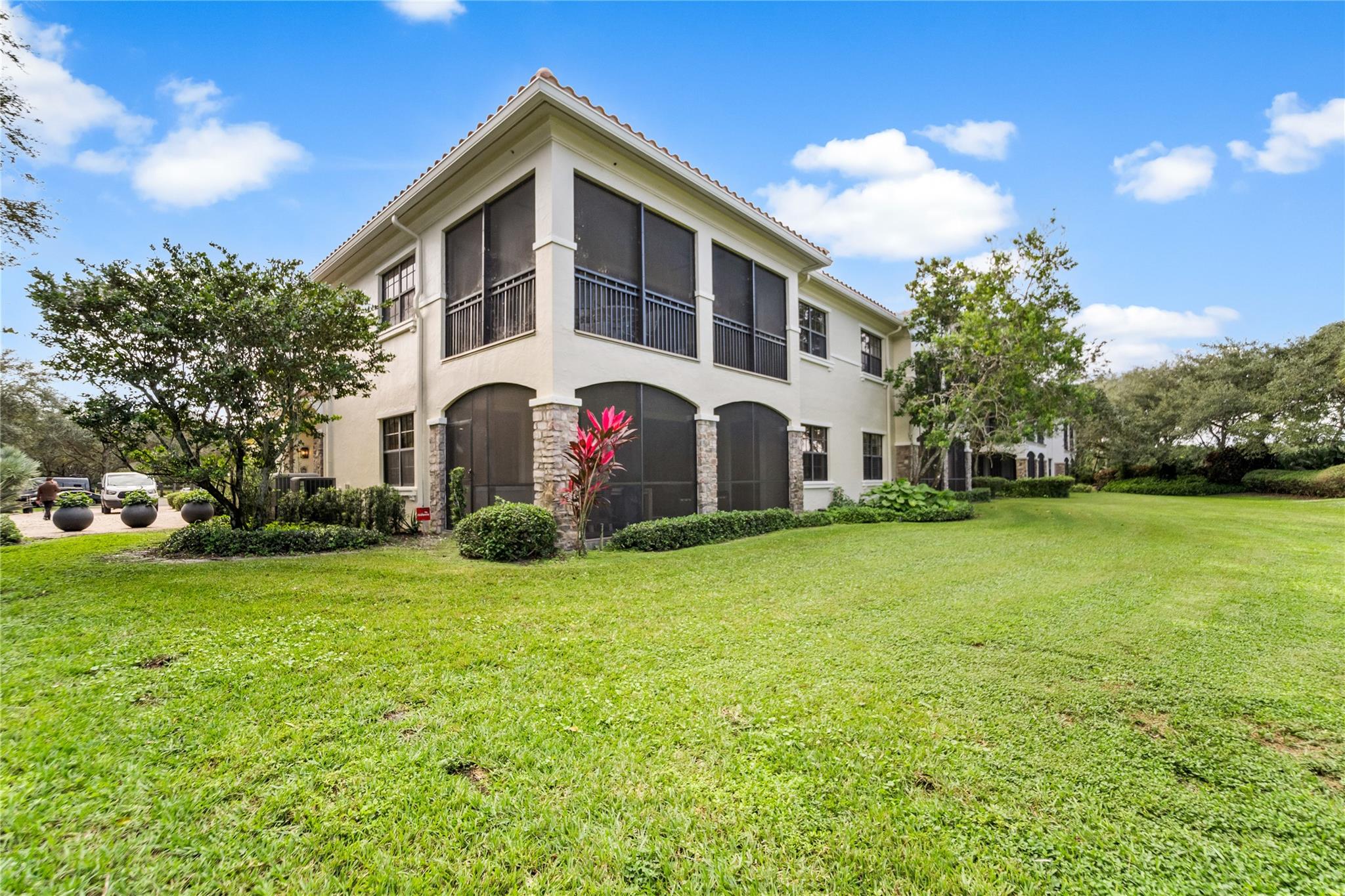 PARKLAND - CASERAS - Residential