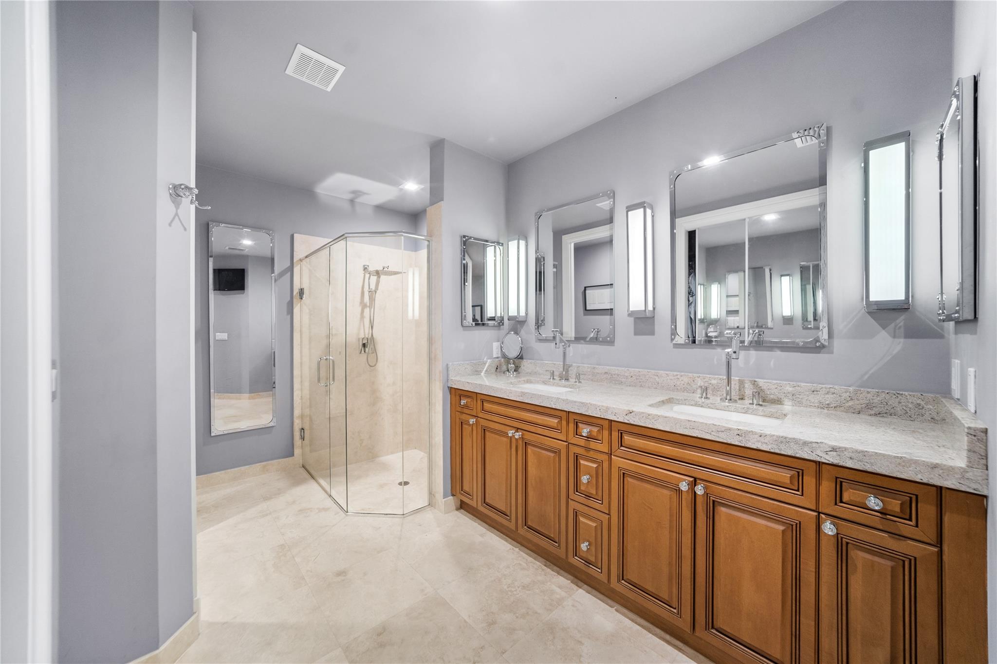 PARKLAND - CASERAS - Residential