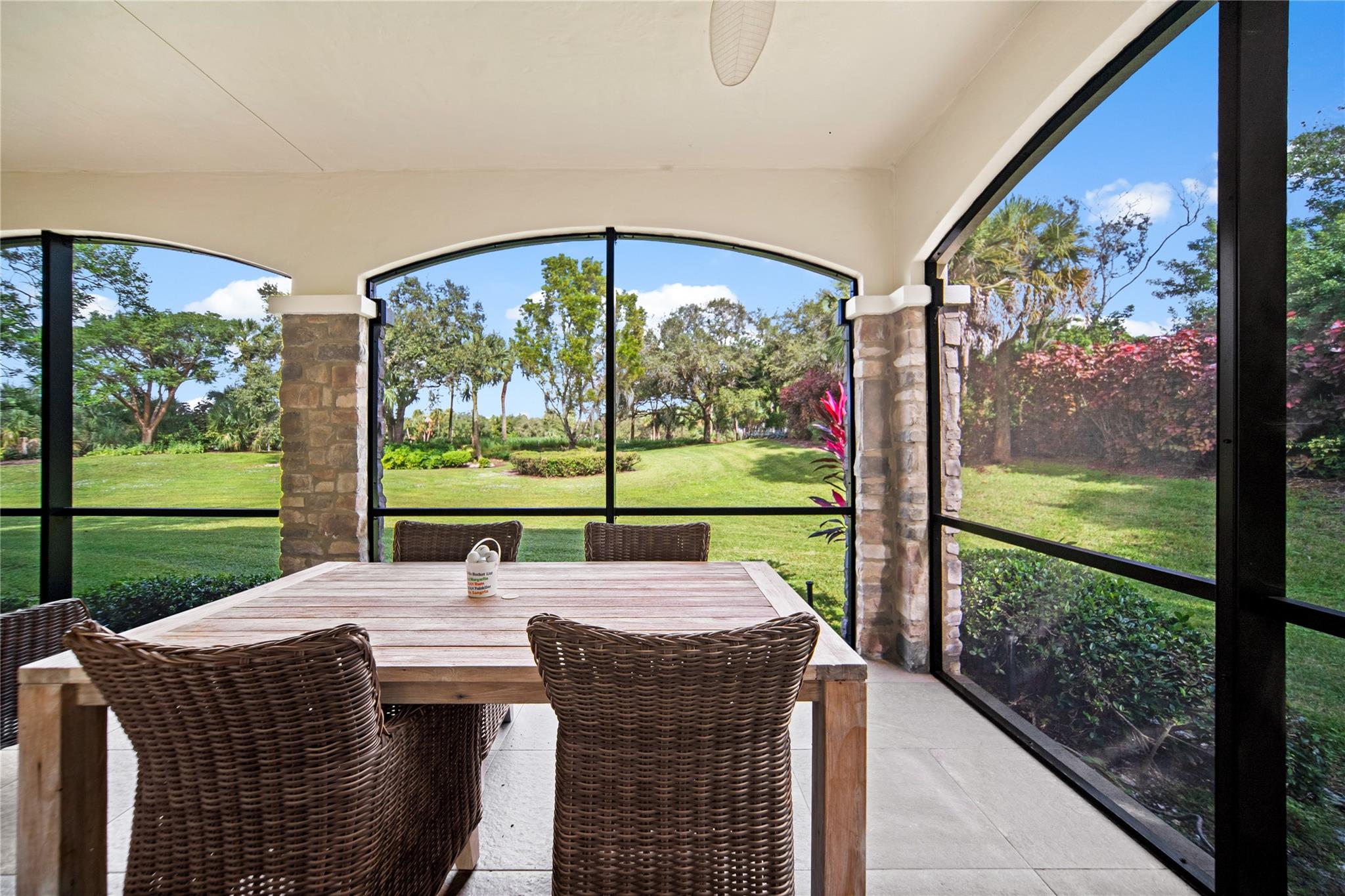 PARKLAND - CASERAS - Residential