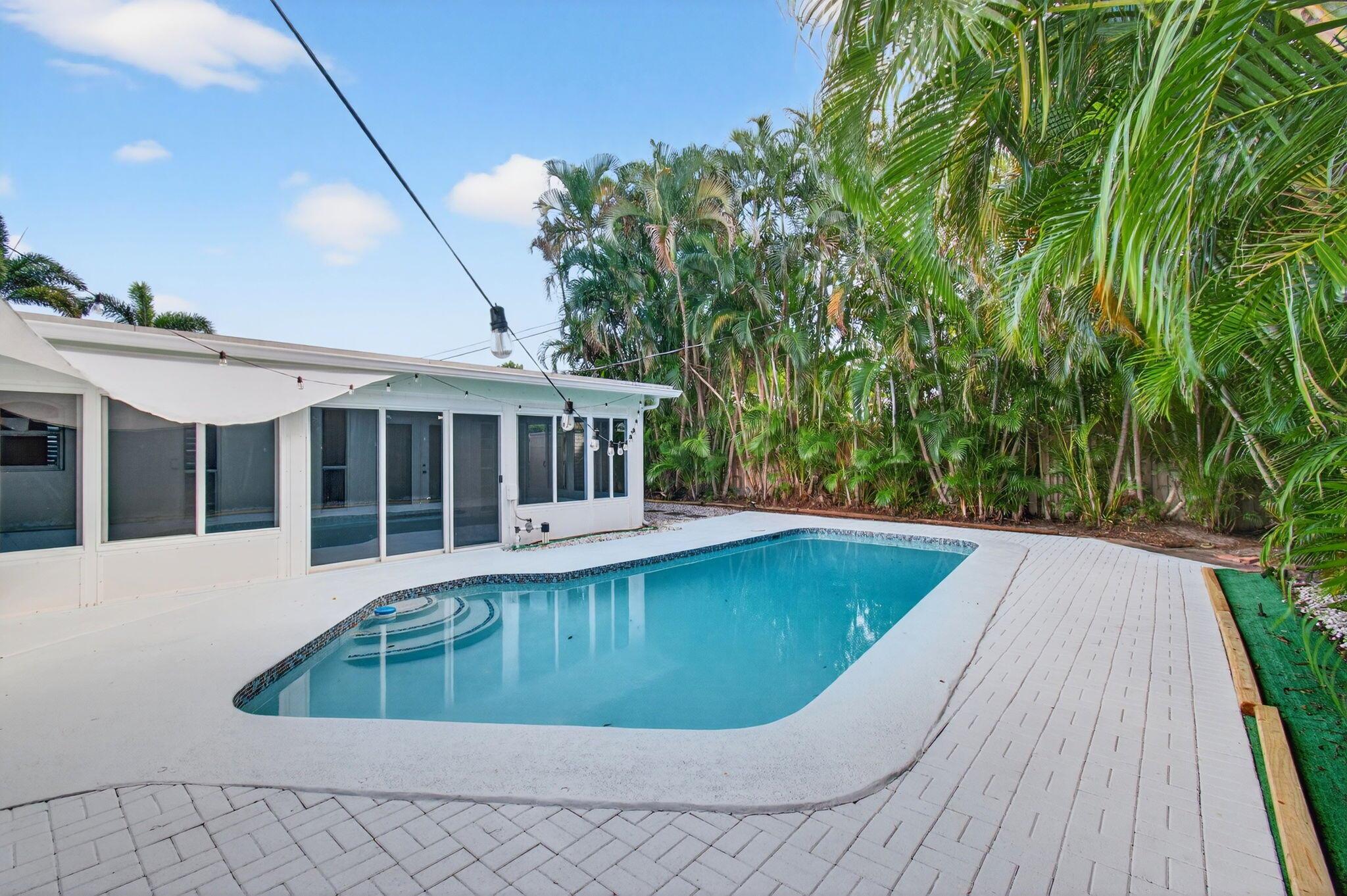 COUNTRY CLUB VILLAGE SEC - Residential Lease