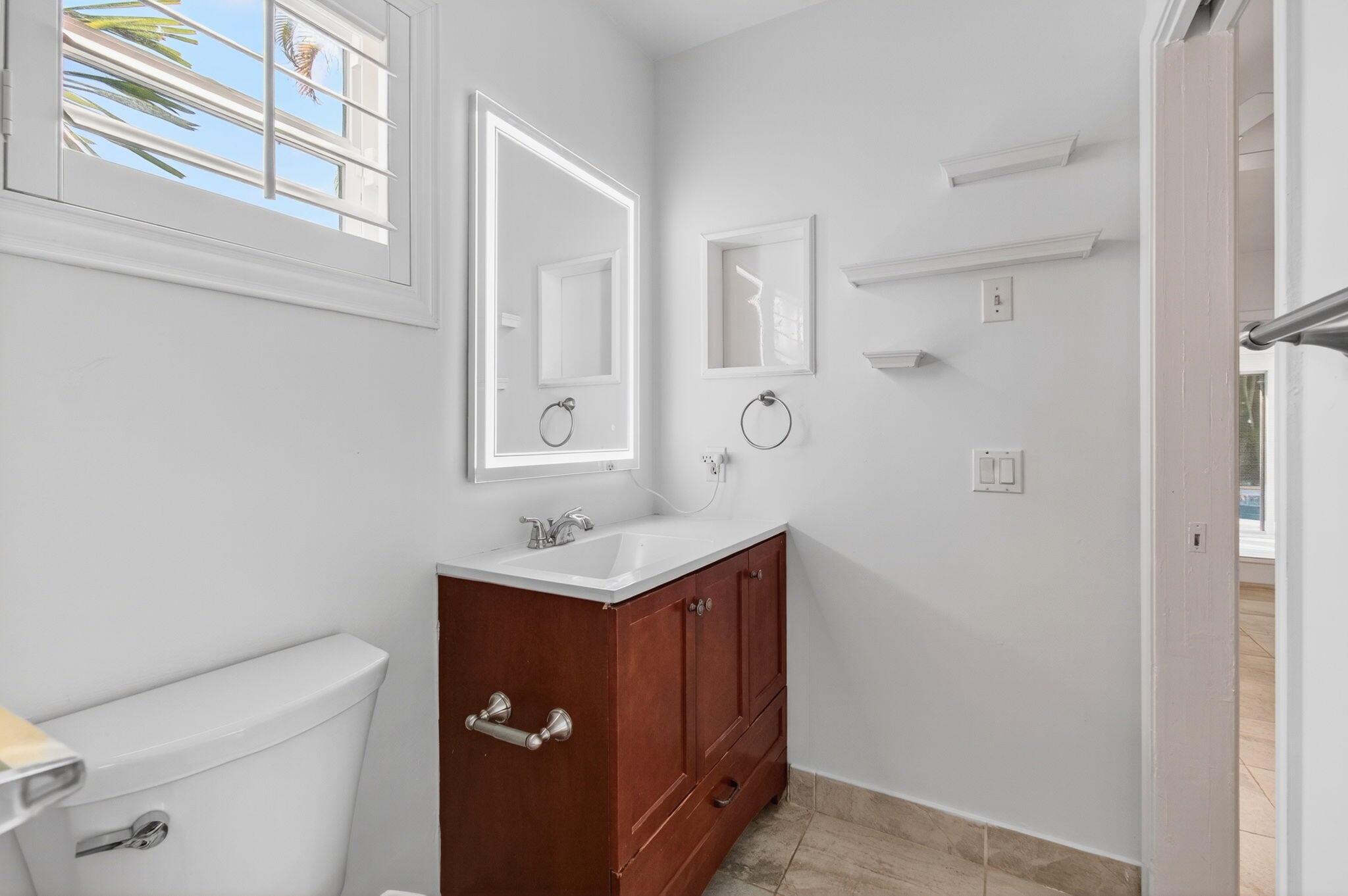 COUNTRY CLUB VILLAGE SEC - Residential Lease