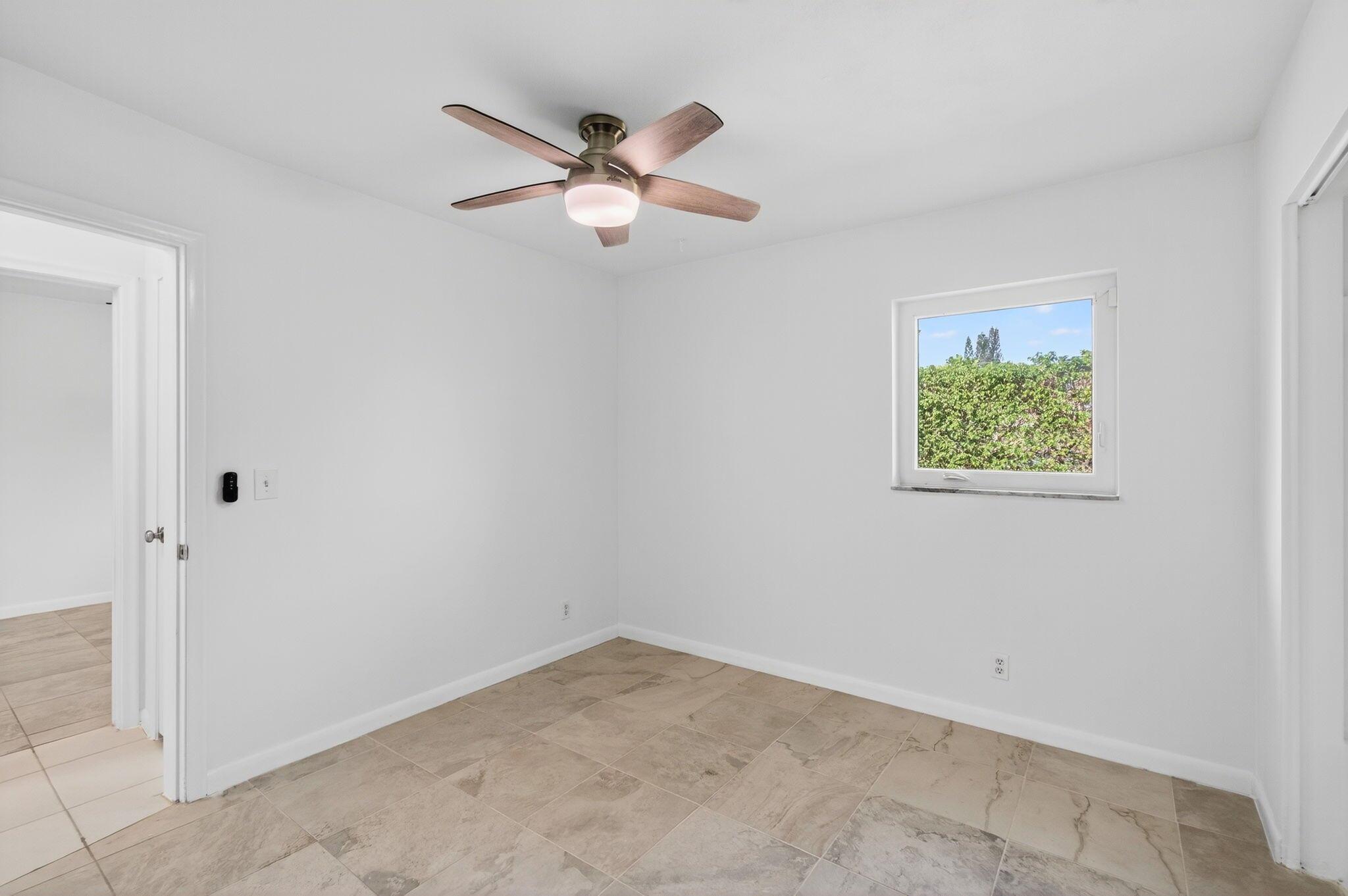 COUNTRY CLUB VILLAGE SEC - Residential Lease