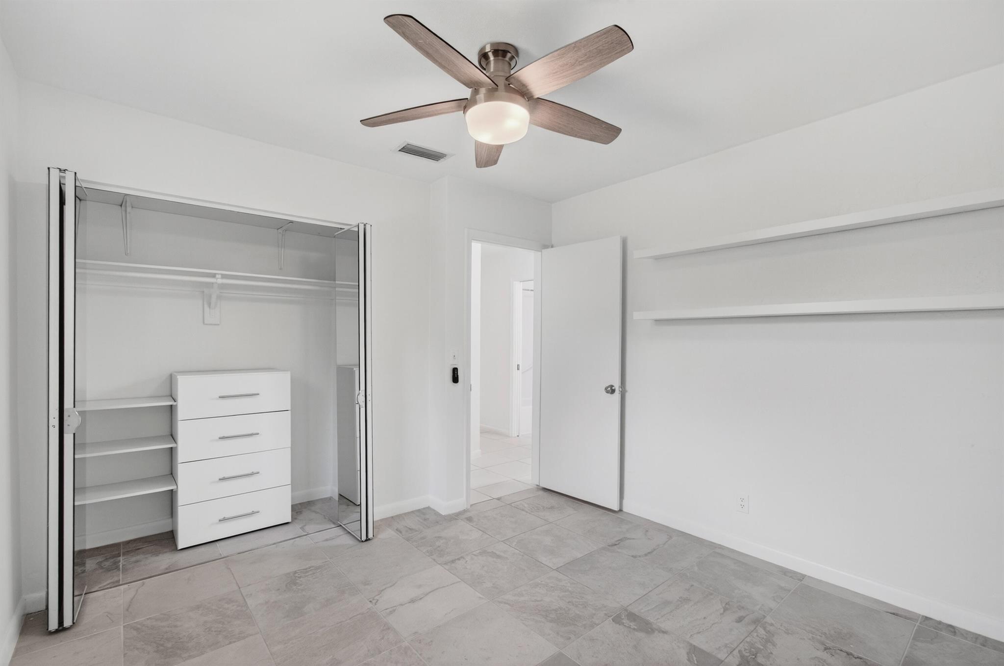 COUNTRY CLUB VILLAGE SEC - Residential Lease