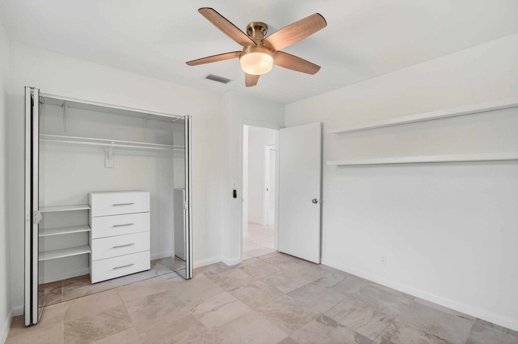 COUNTRY CLUB VILLAGE SEC - Residential Lease